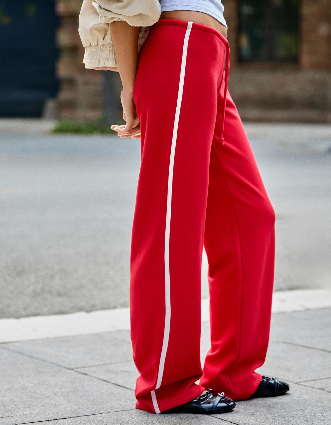 Side-stripe joggers — Red