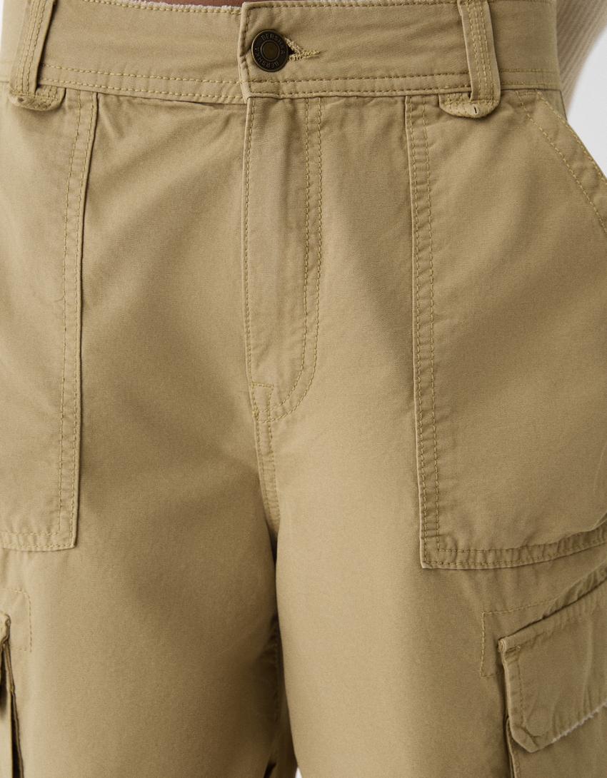 Voluminous multipocket cargo Bermuda shorts-Camel