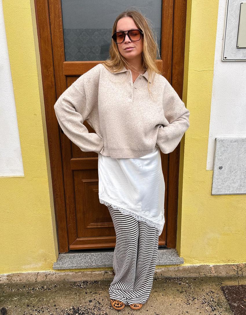 Suéter boxy fit gola polo-Caramelo