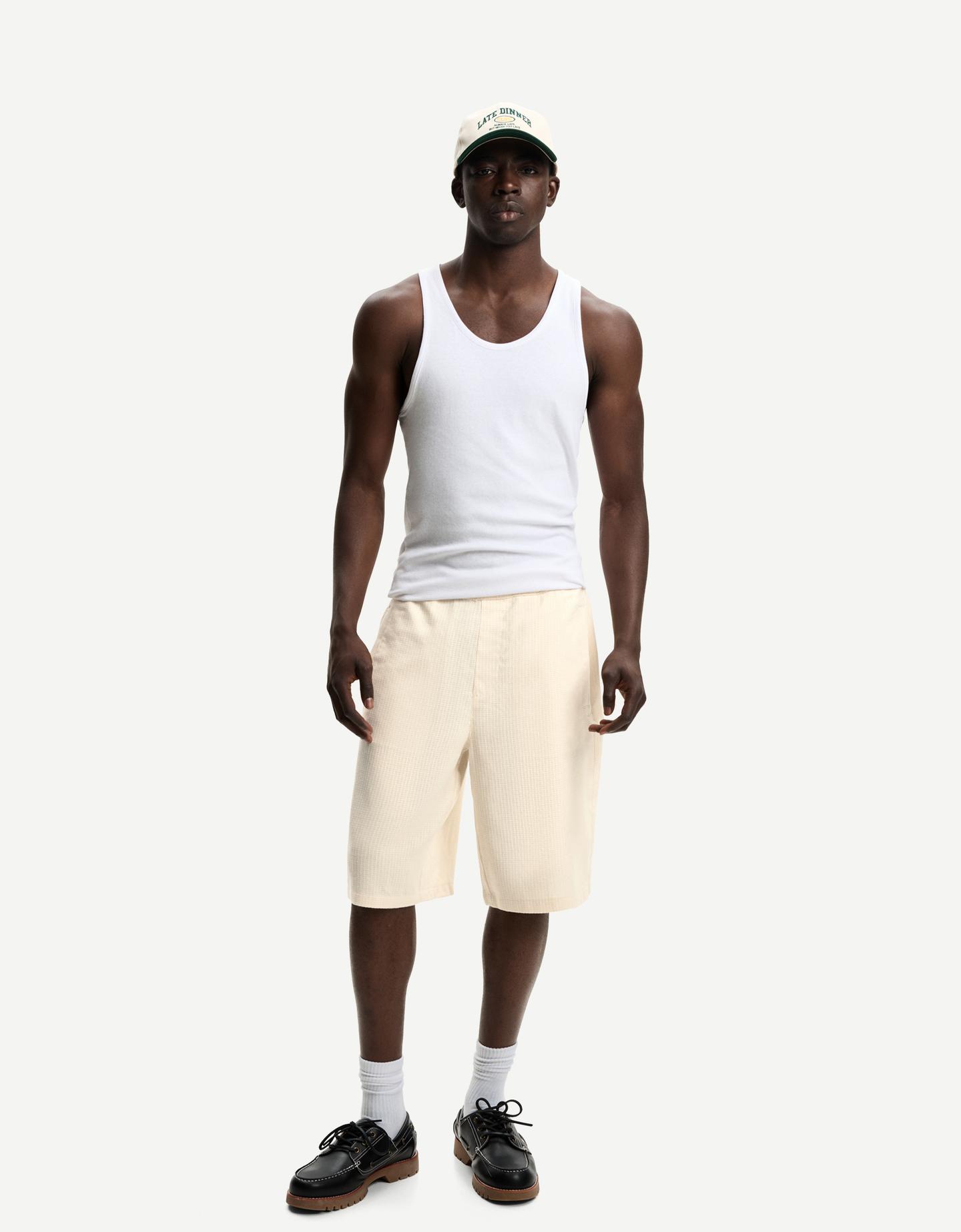 Bershka bermudy jogger skater w stylu rustykalnym beżowy