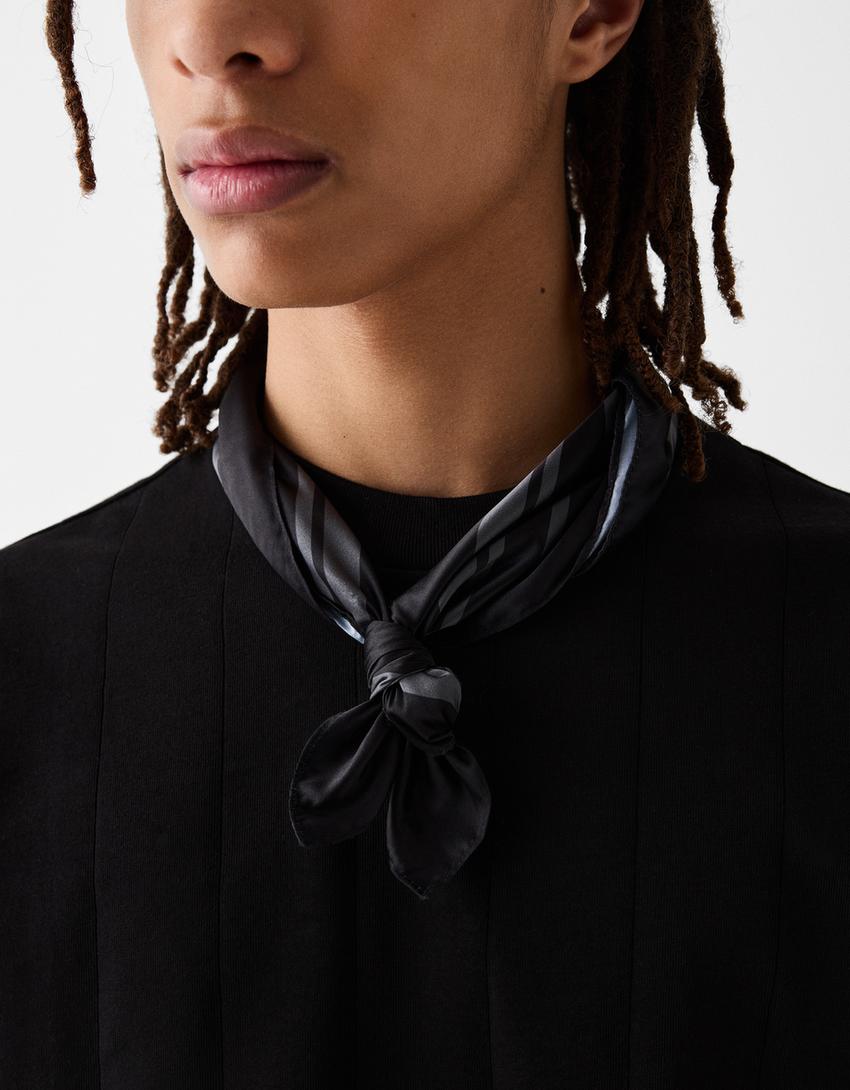 Satiny scarf-Black