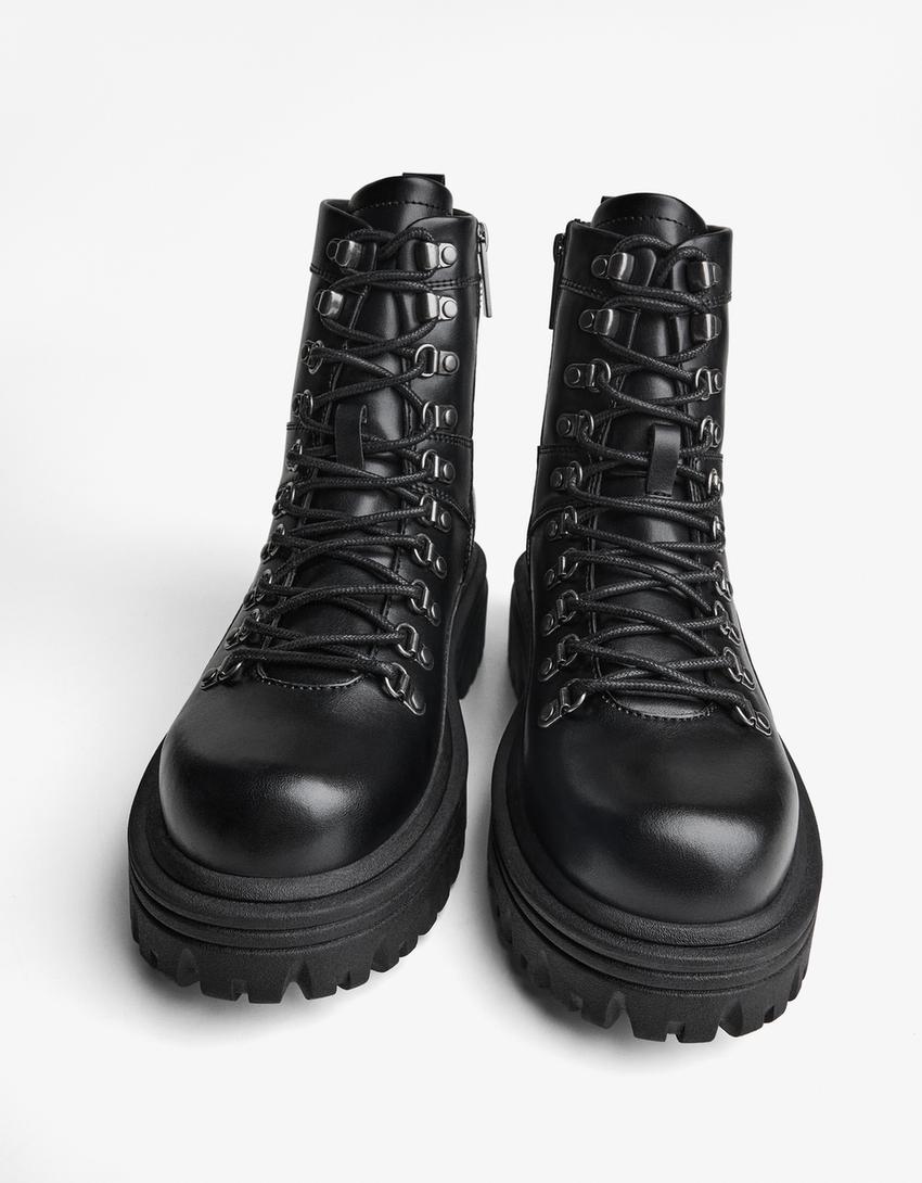 Stivaletti dettagli metallici-Nero