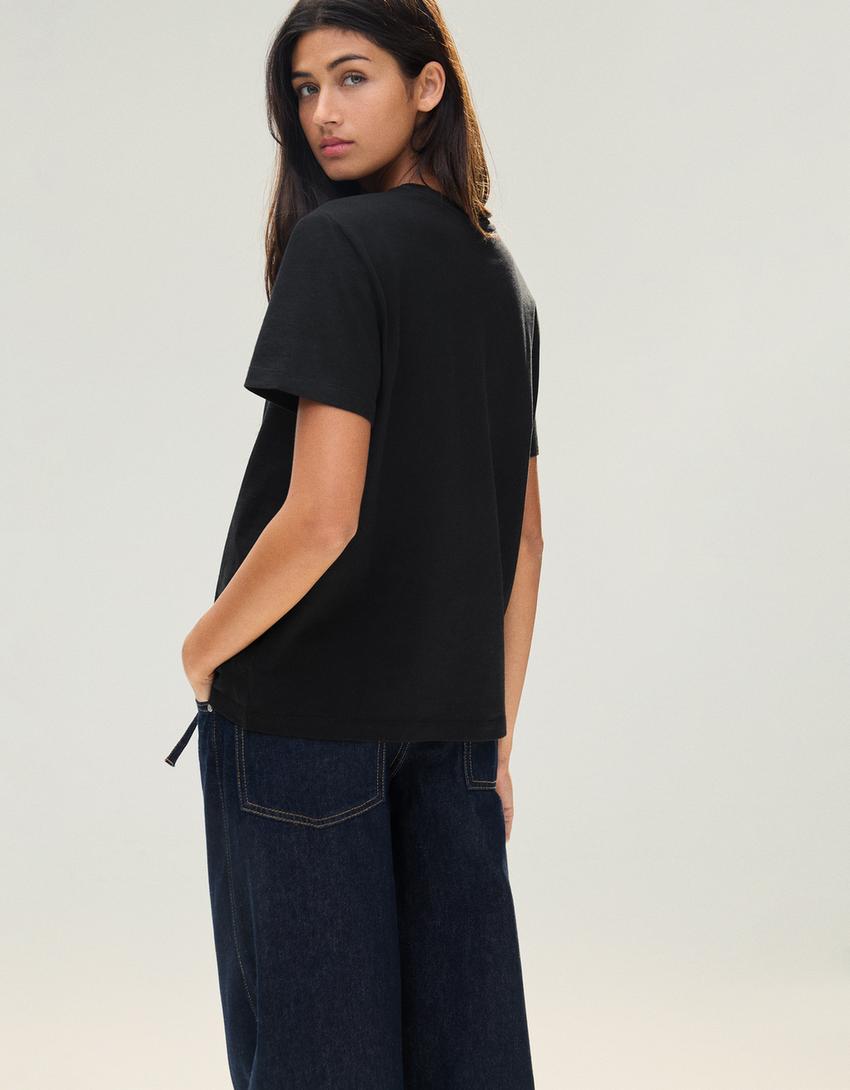 Camiseta manga corta básica-Negro