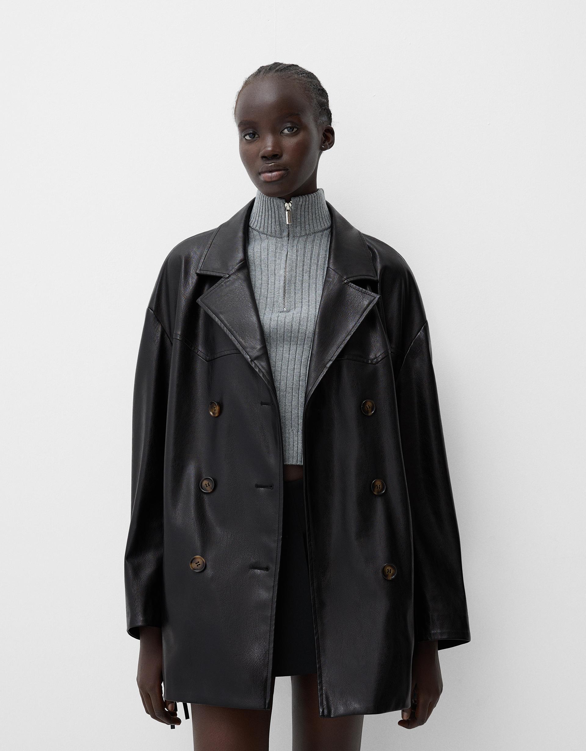 Abrigo Trench Abrigos Mujer En Bershka Abrigo Trench Efecto Piel