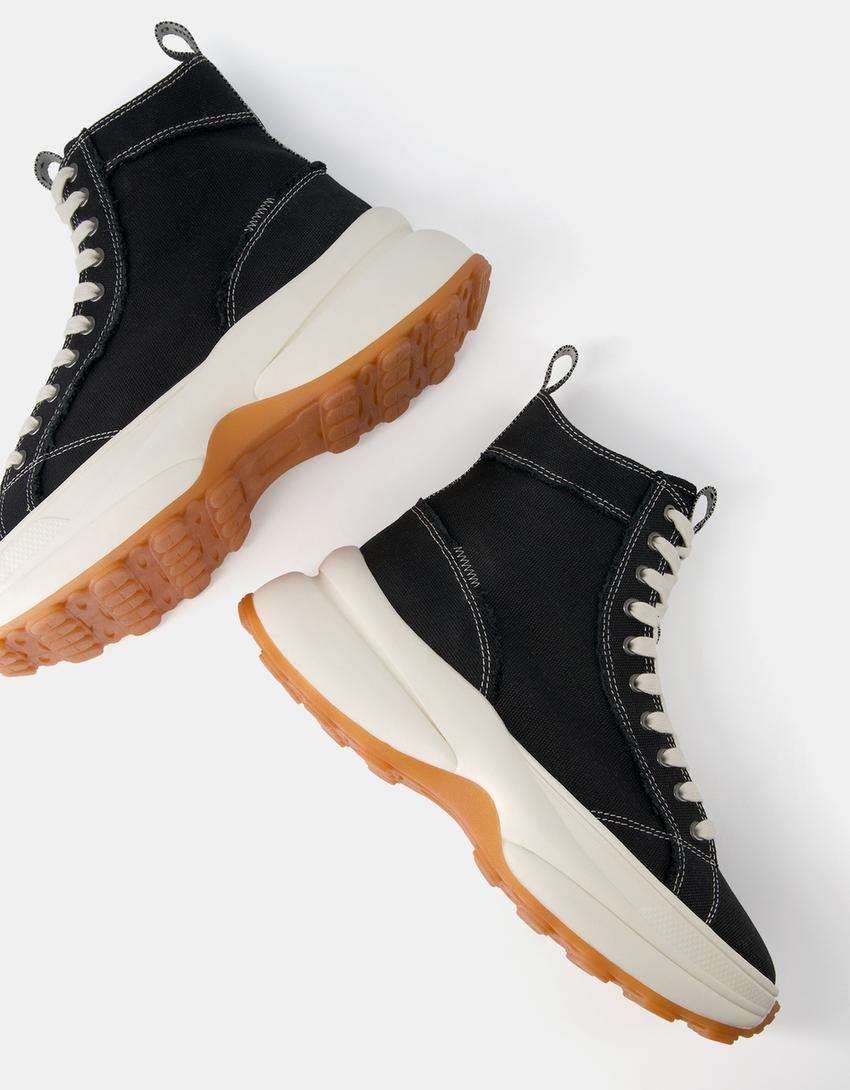 Sapatilhas abotinadas sola chunky-Preto-5