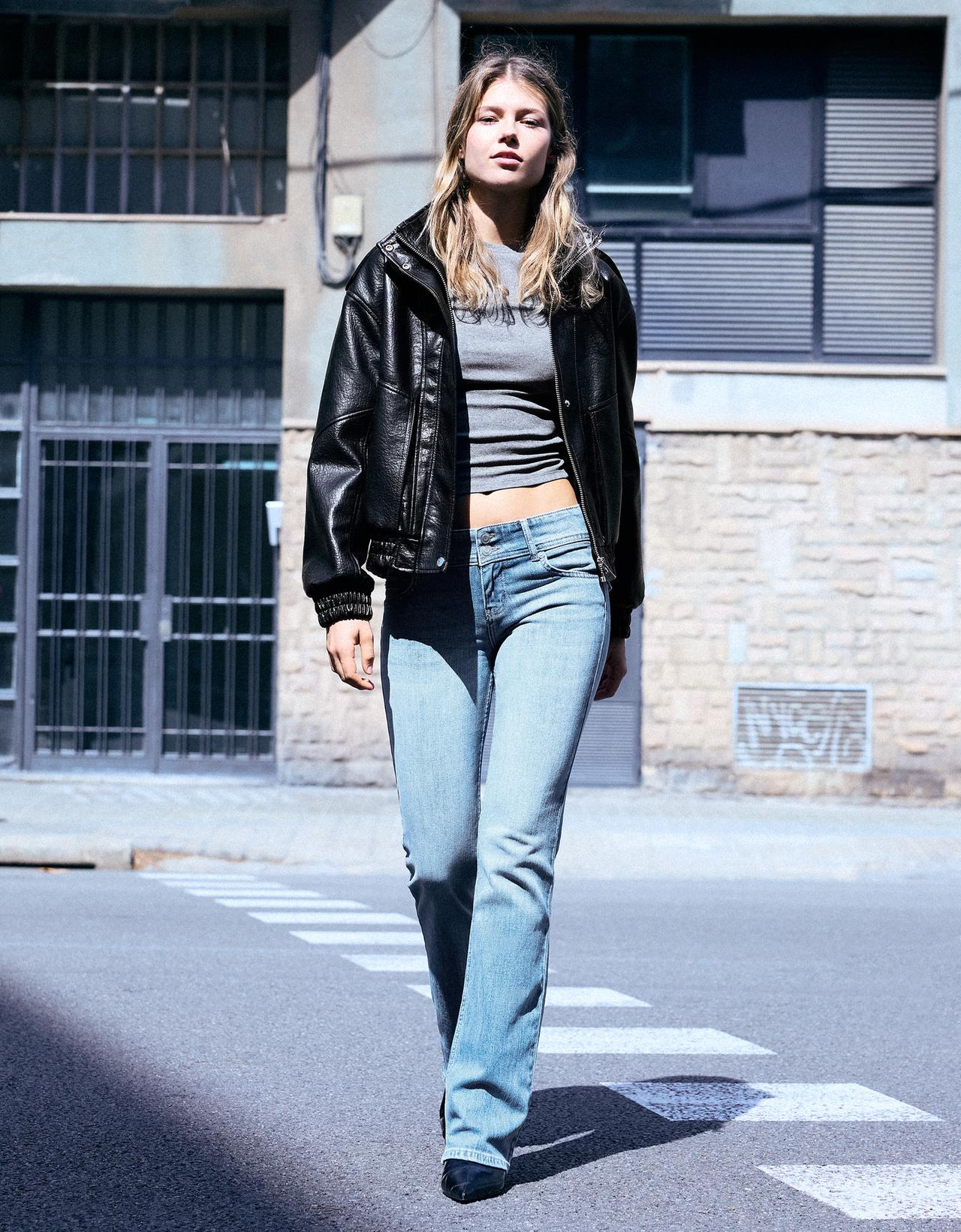 Boot-cut jeans with tabs — Light blue