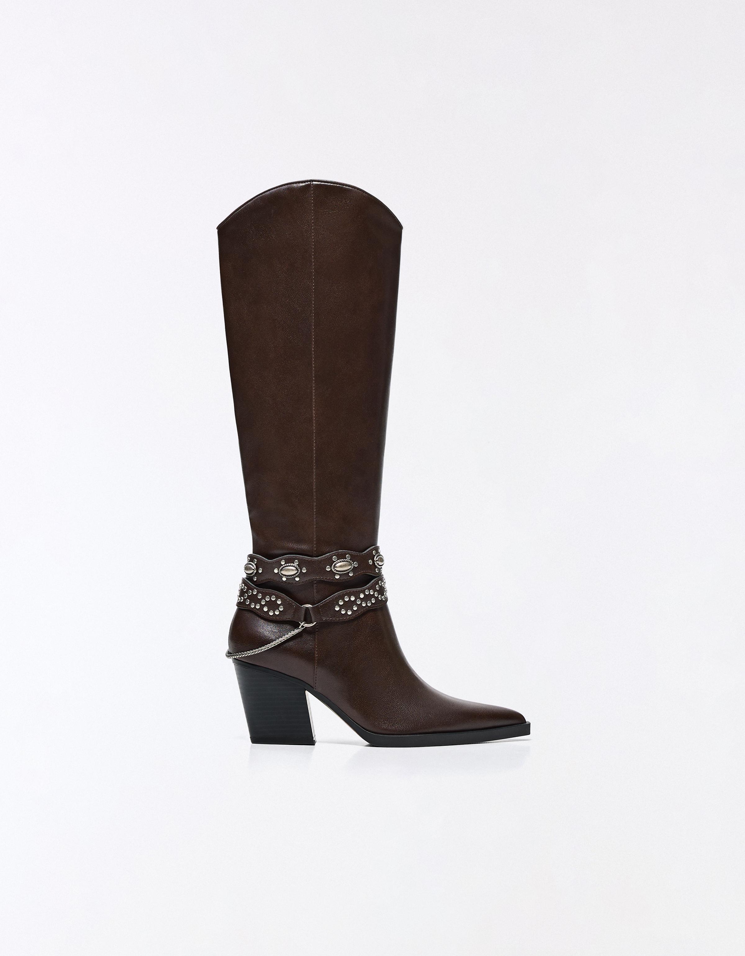 Heeled cowboy boots