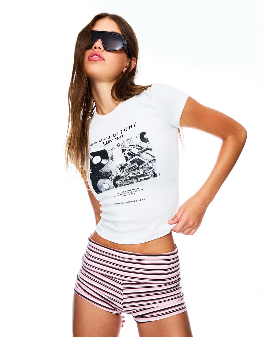 Tricou cu mânecă scurtă și imprimeu-Alb