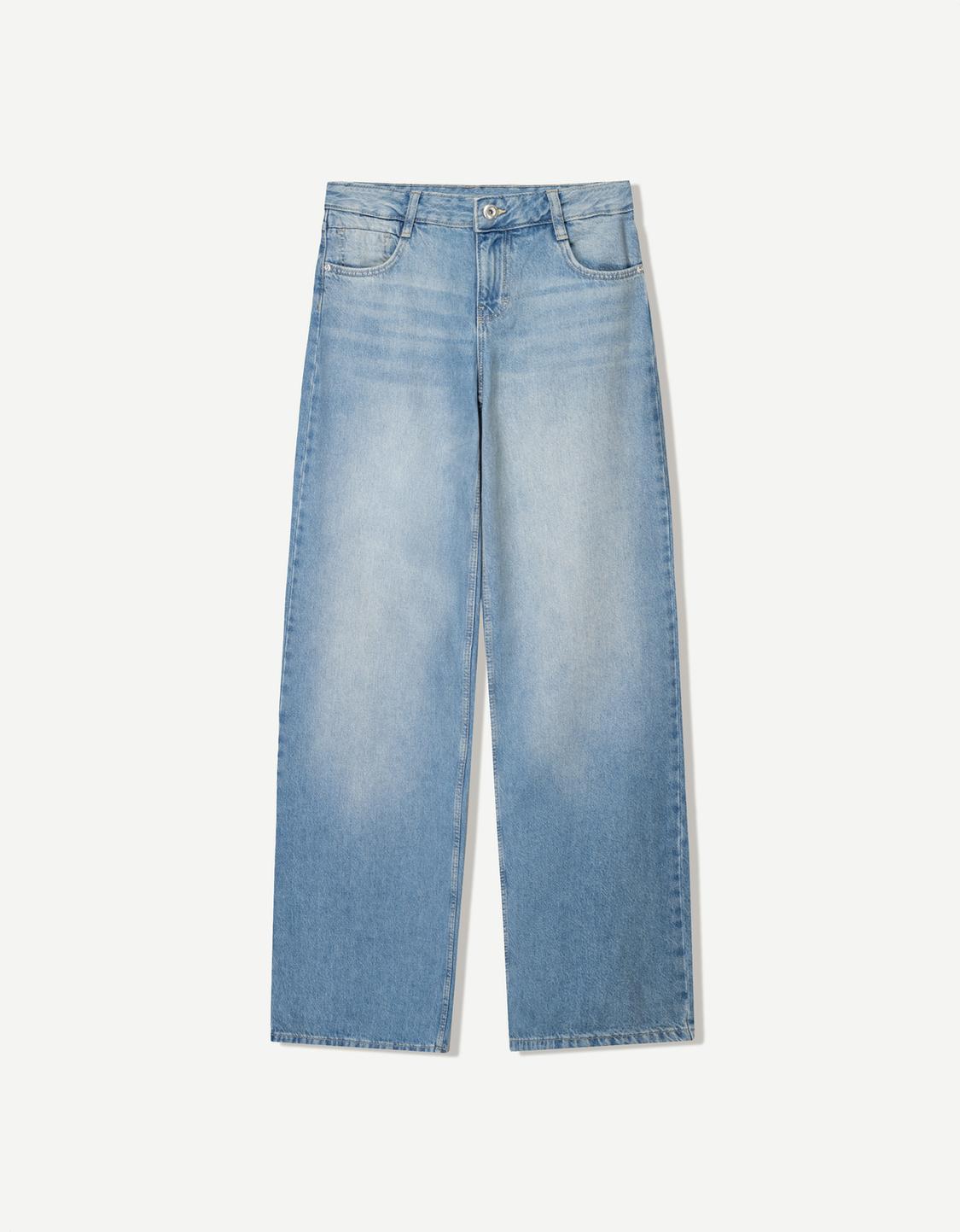 Wide-leg low-waist jeans