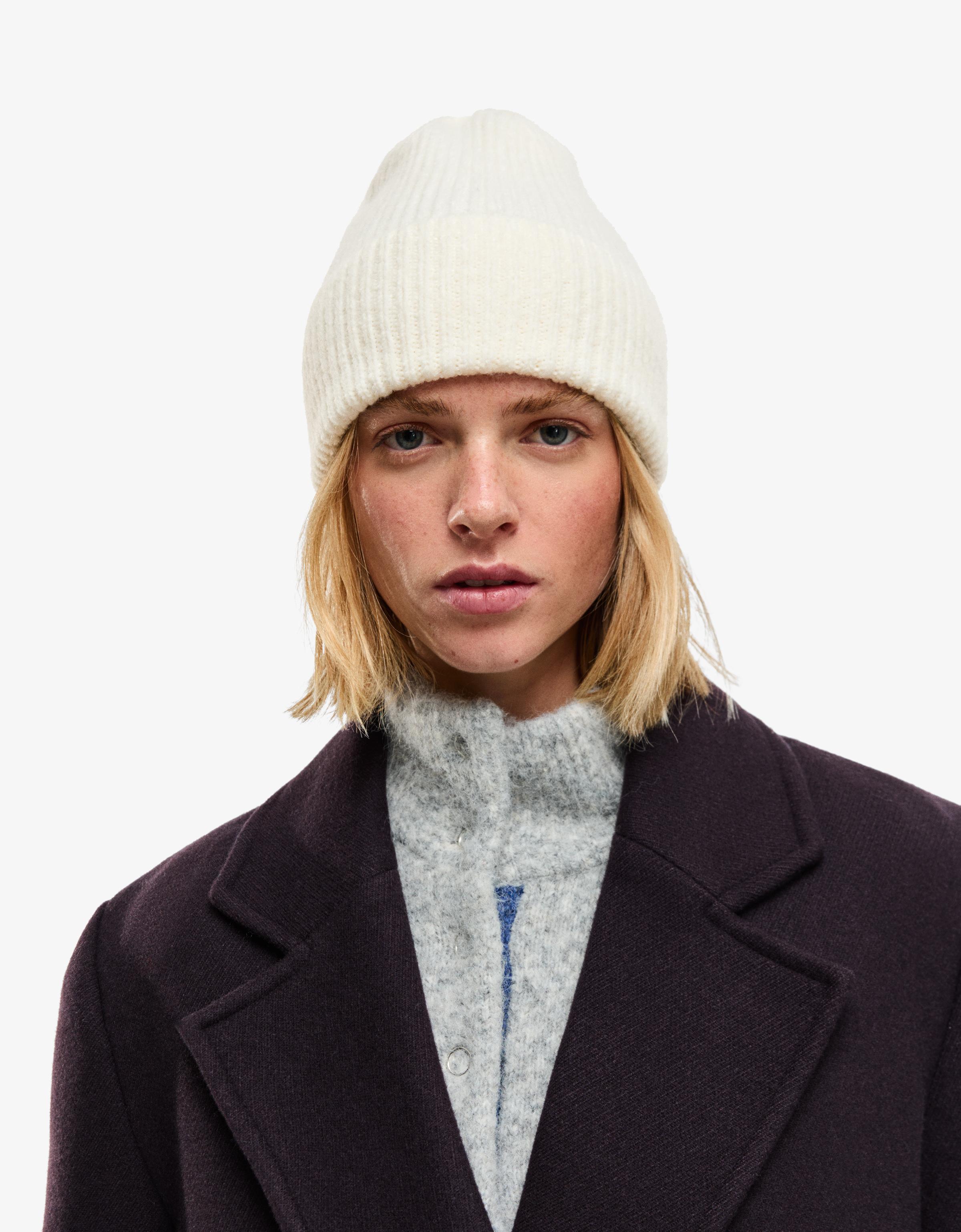 Turn-up knit beanie — Cream