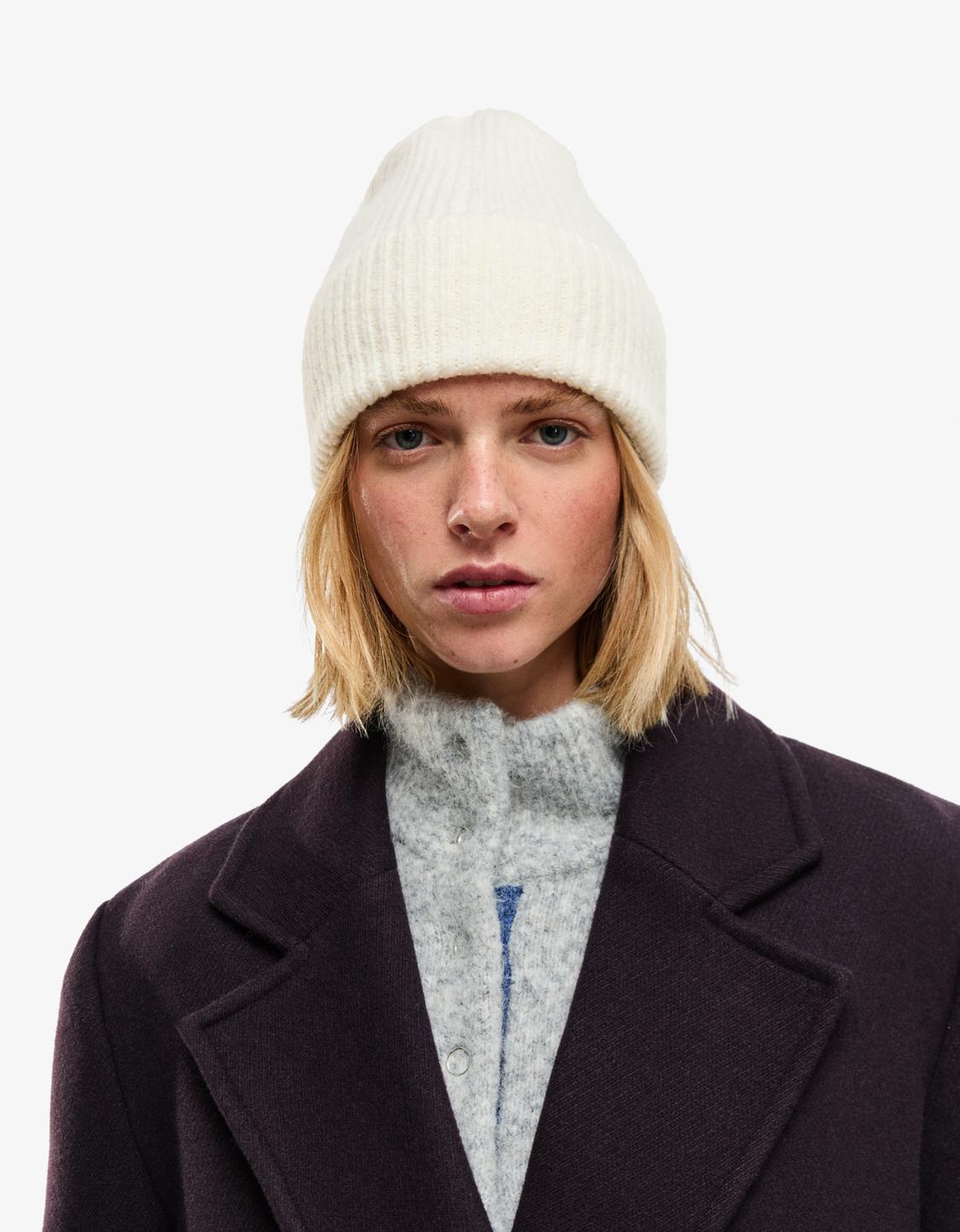 Basic beanie