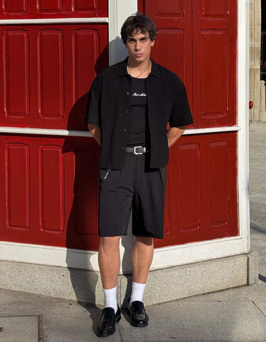 Plisowana koszula boxy z krótkim rękawem-Czarny