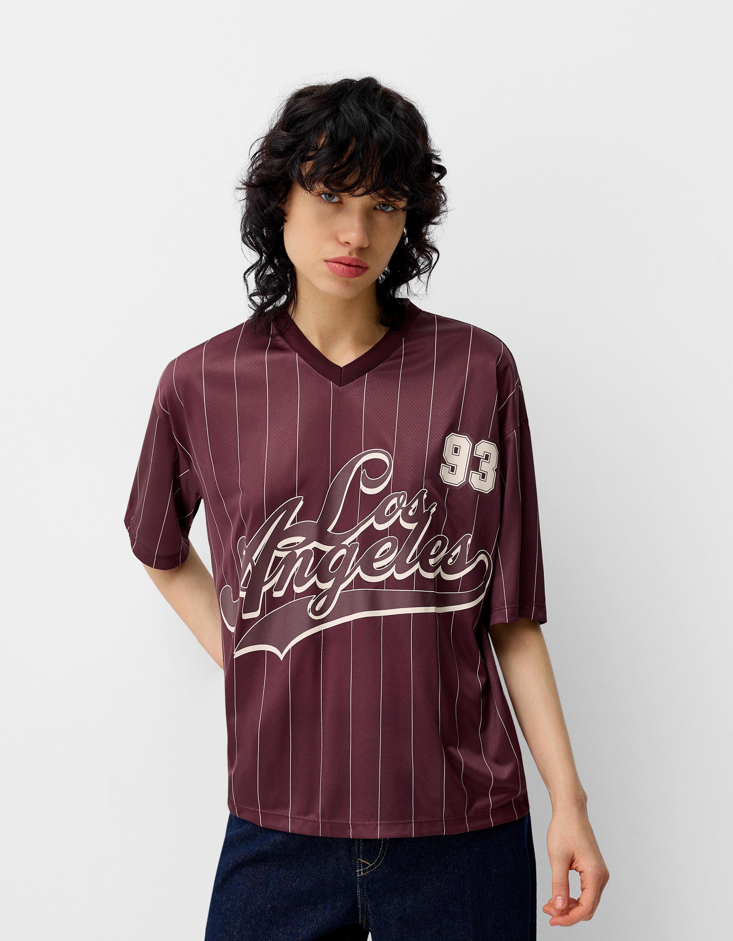 Bershka Sportliches T-Shirt Mit Kurzen Ärmeln Und Print Damen M Violett