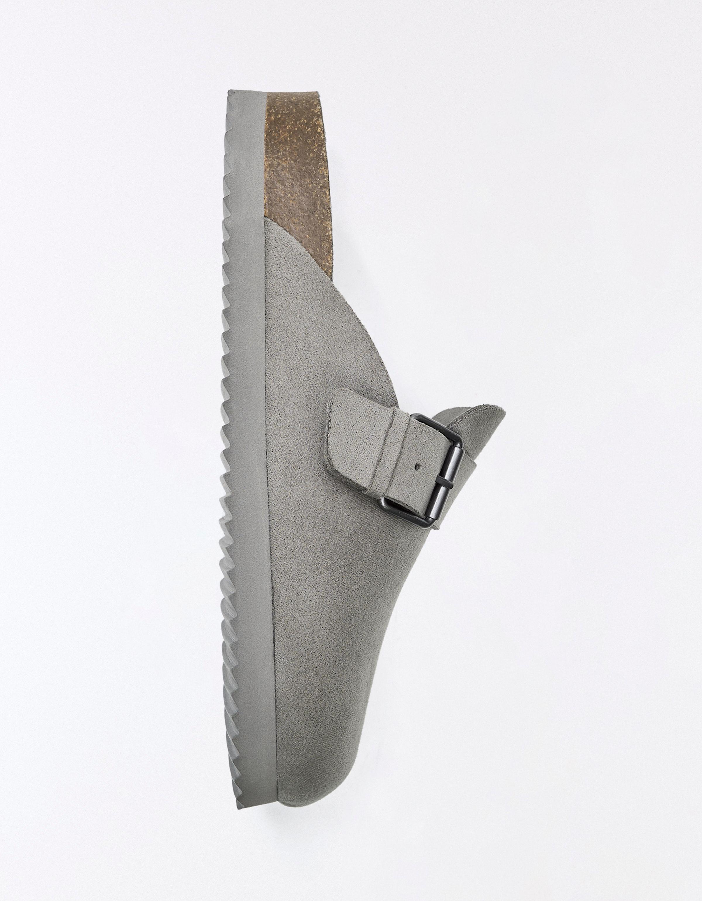 CASUAL BUCKLE CLOGS — Grey