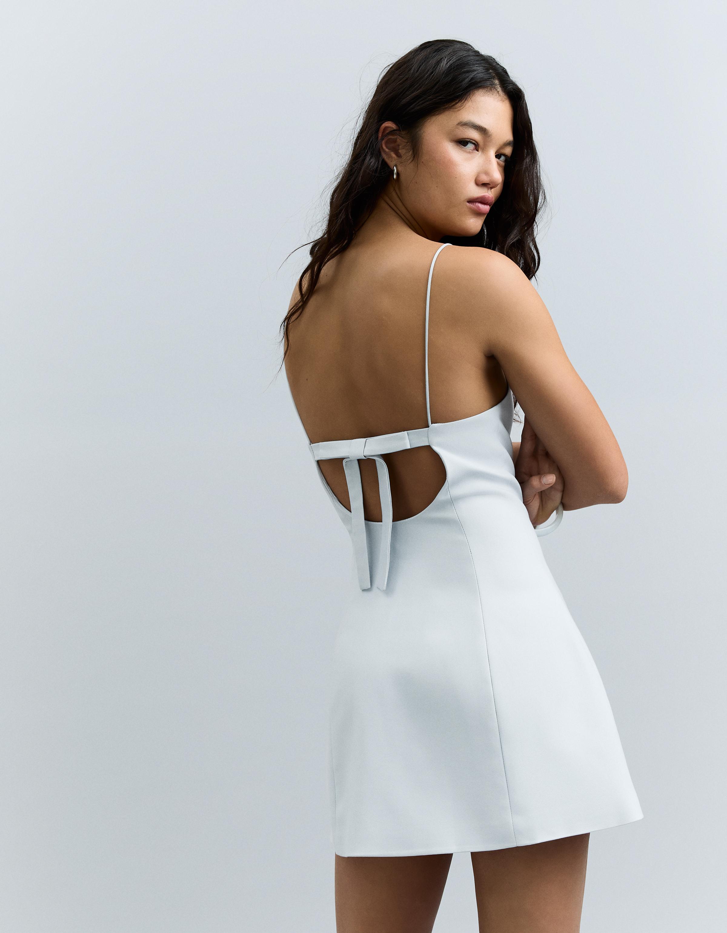 Sırtı bağcıklı mini elbise - Görsel 18