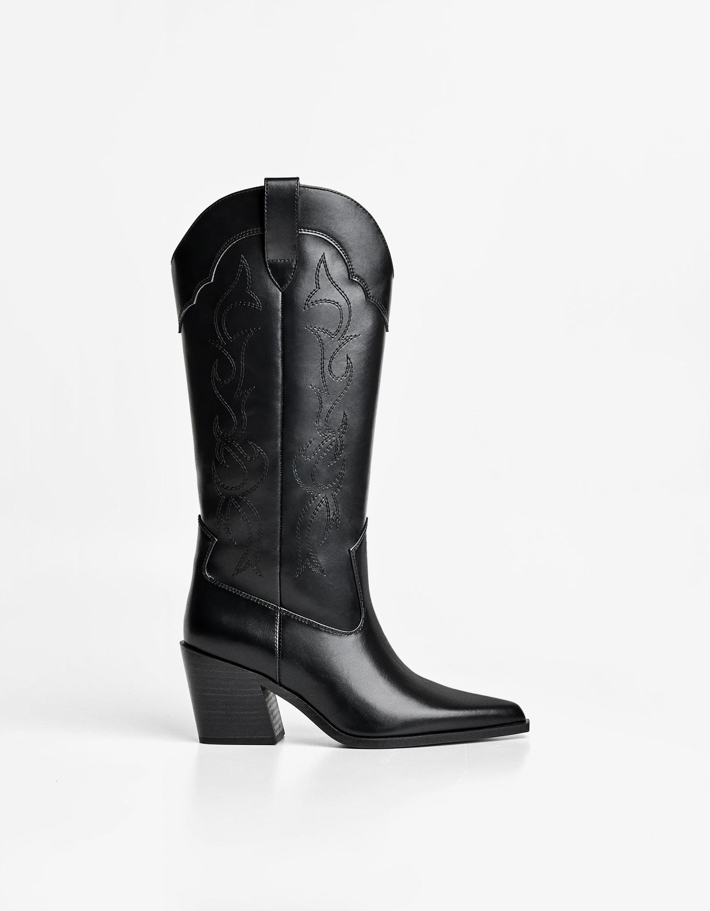 Bershka botki kowbojki na obcasie z haftami czarny