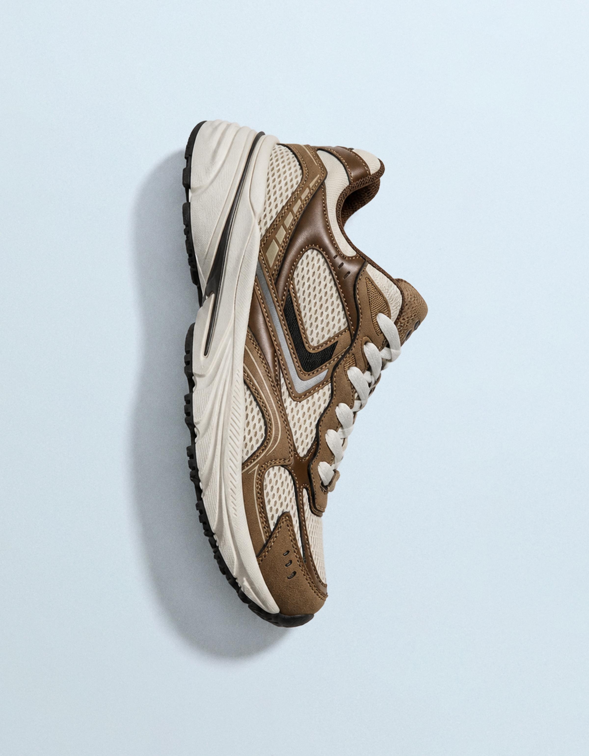 MULTI-PIECE TRAINERS — Multicolored