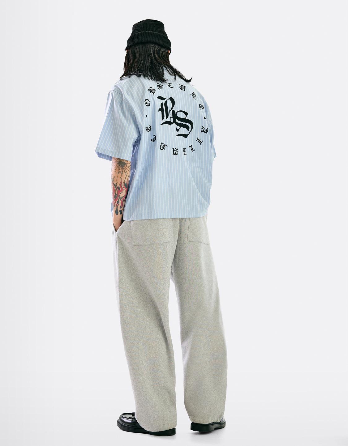 Embroidered short sleeve shirt