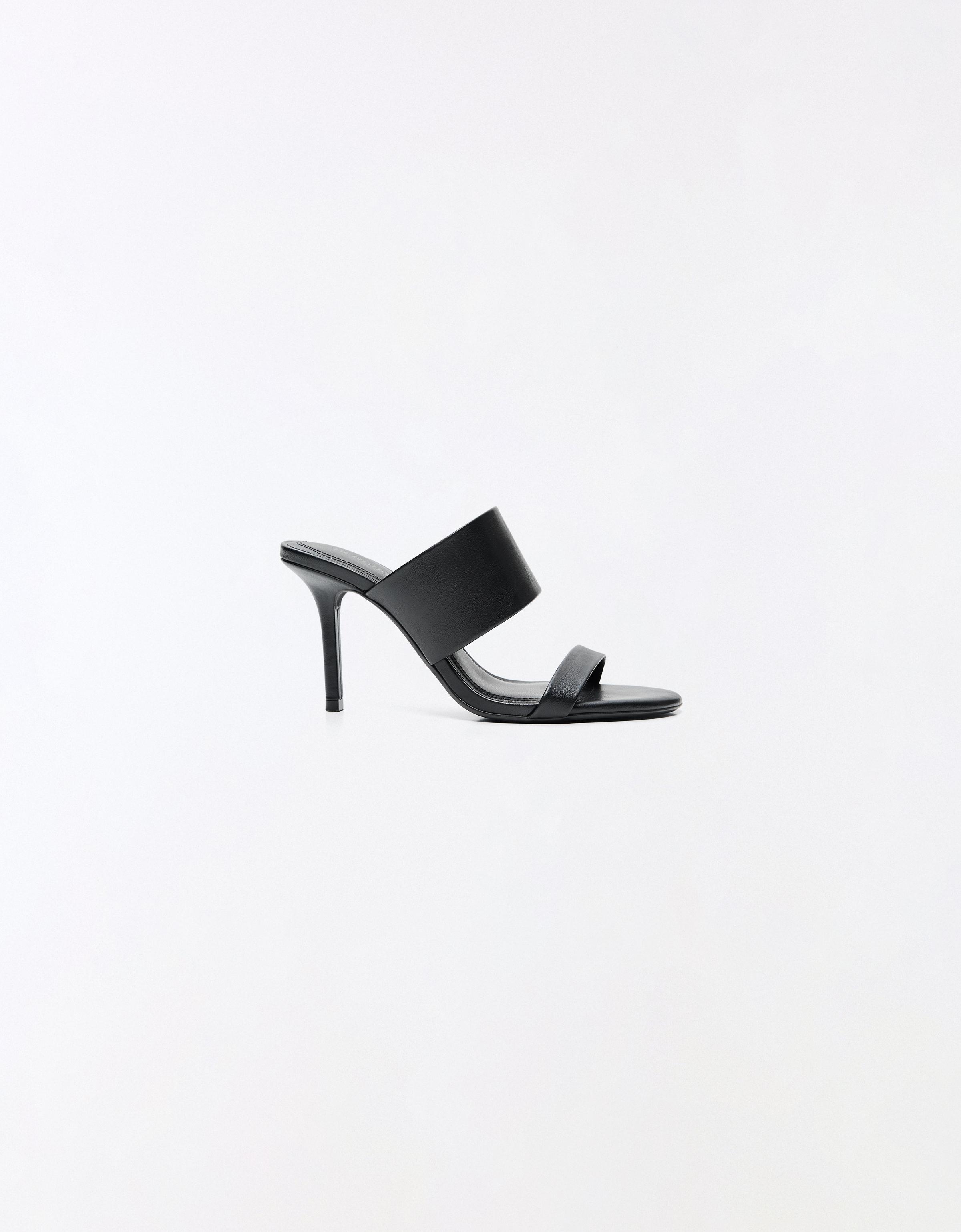 MULE HEELED SANDALS — BLACK