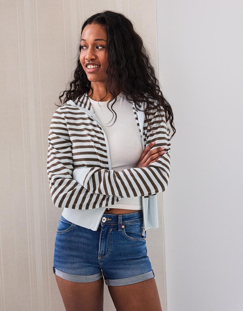 Roll-up denim shorts-Light blue