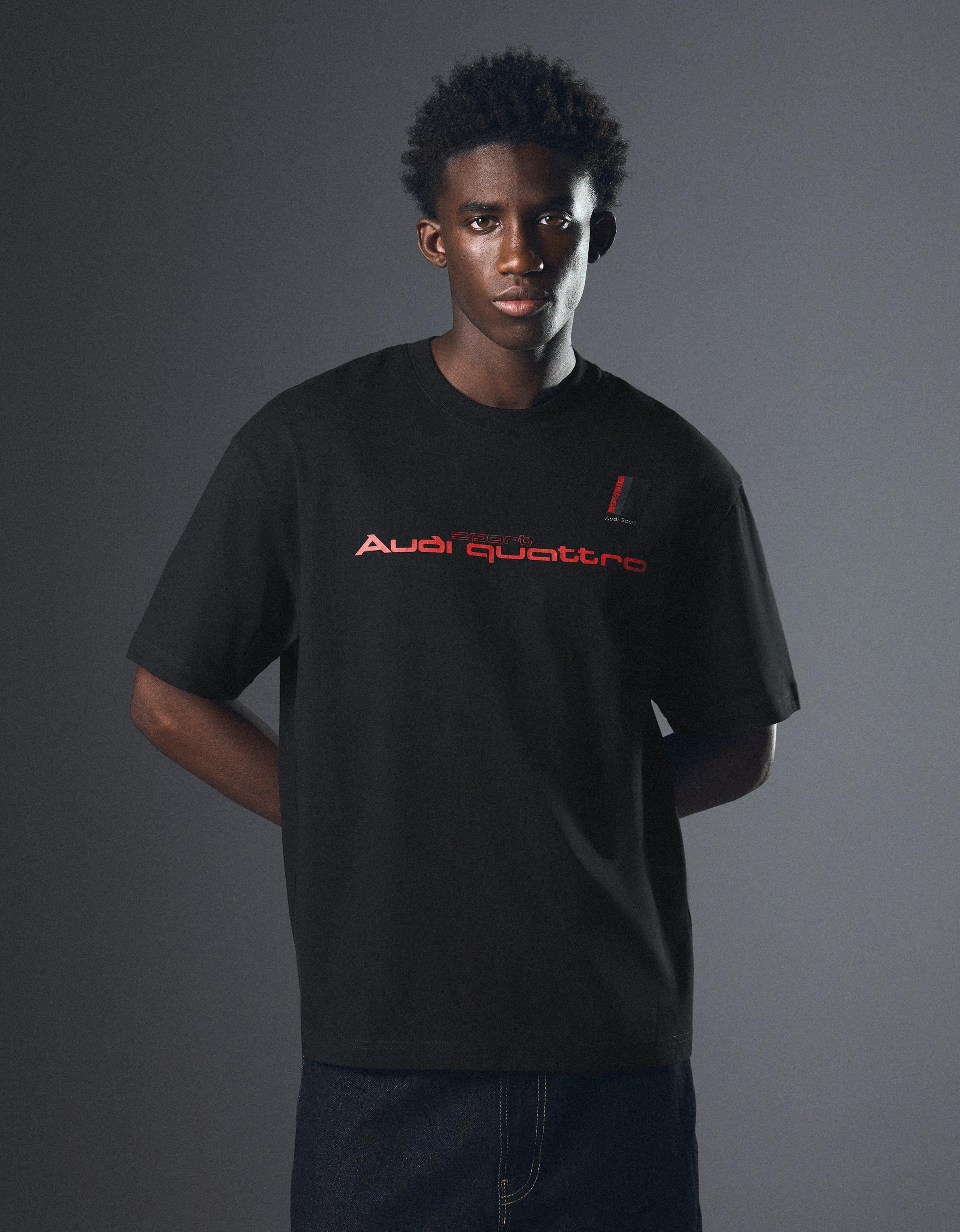 Bershka Camiseta Relaxed Audi Hombre Negro