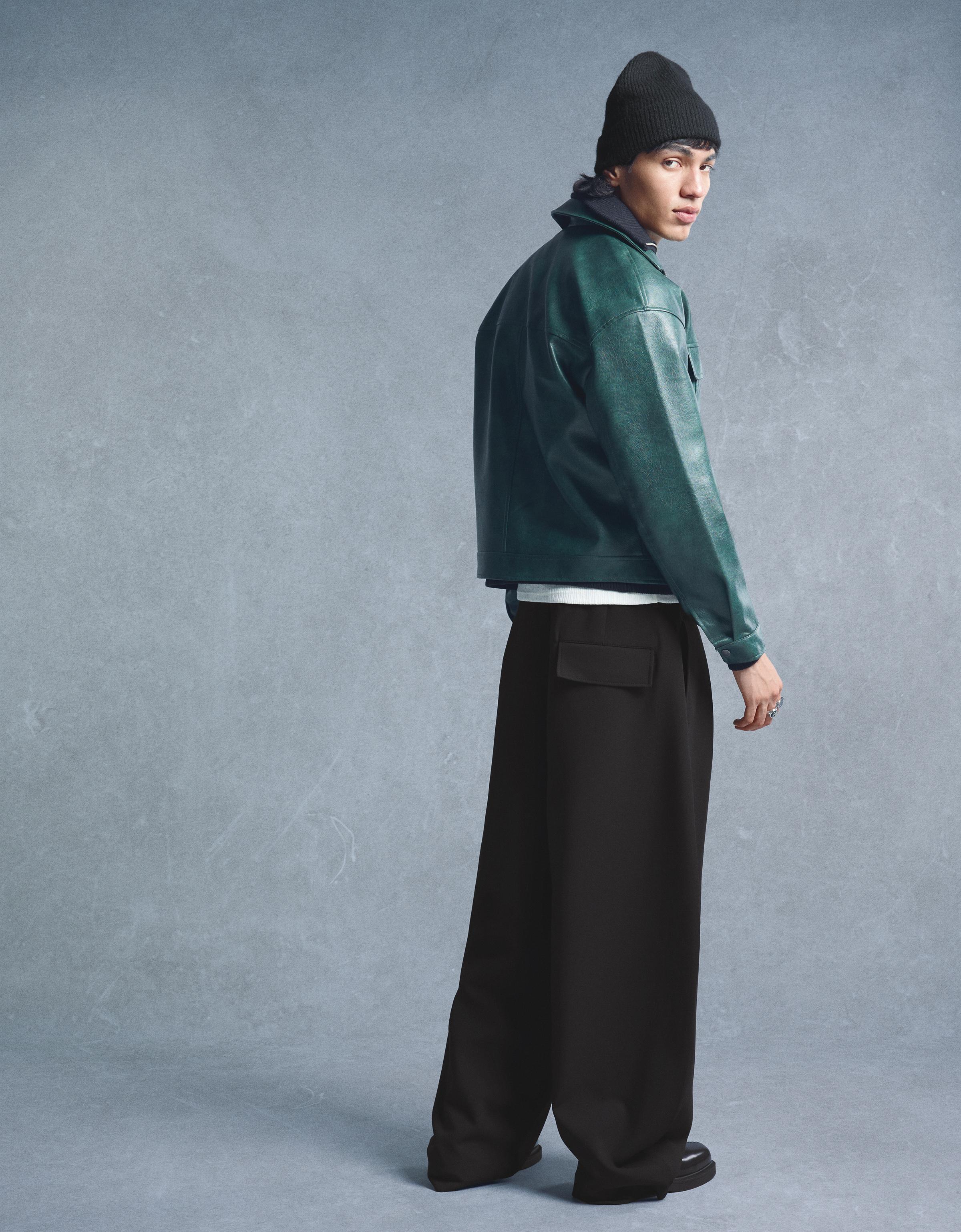 Barrel-leg tailored fit trousers with belt — Black