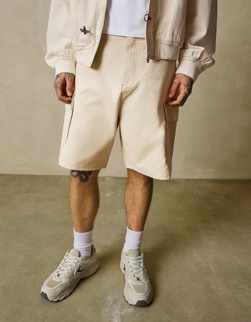 Wide-leg cargo Bermuda shorts-Sand