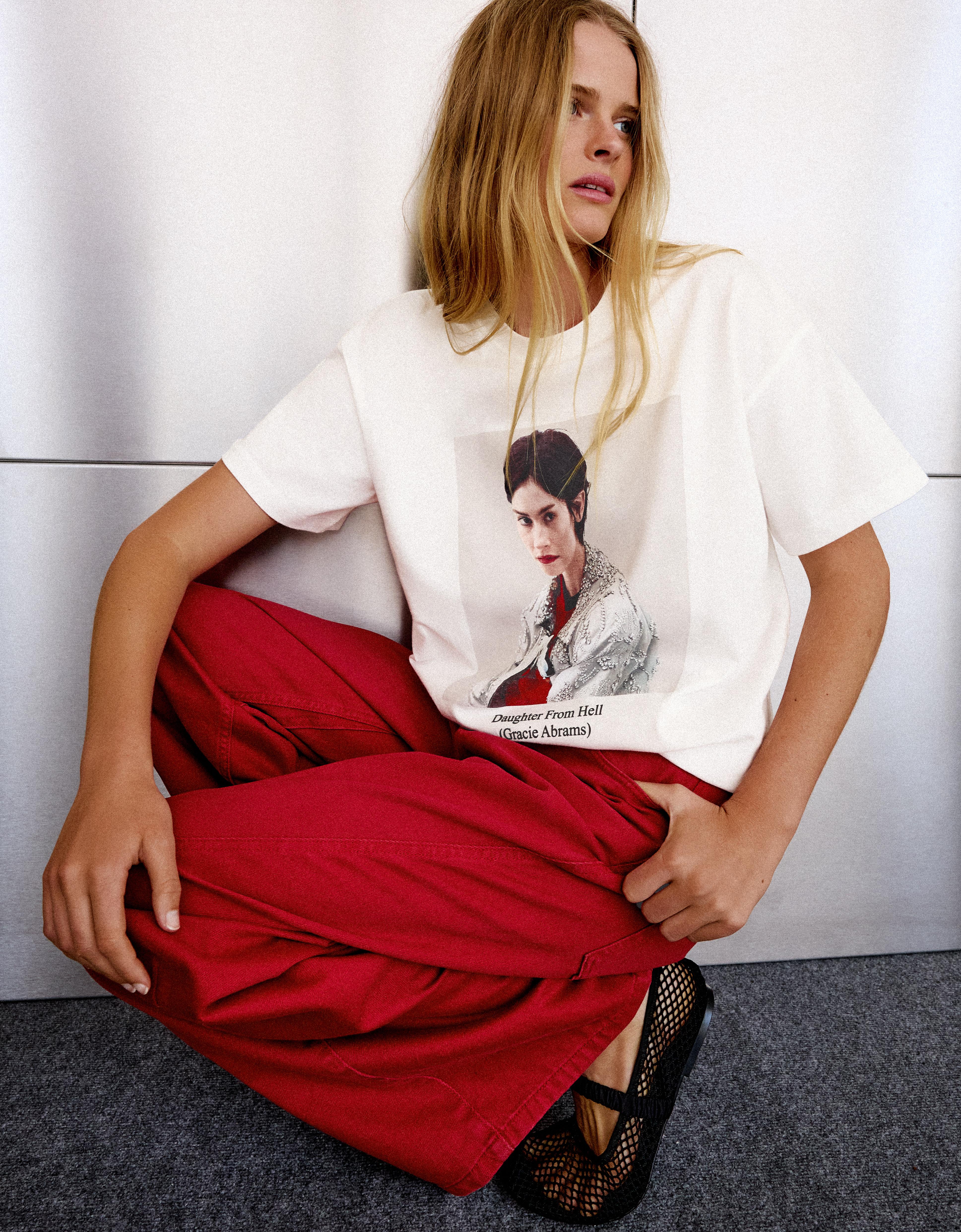GRACIE ABRAMS short sleeve oversize T-shirt — Off white