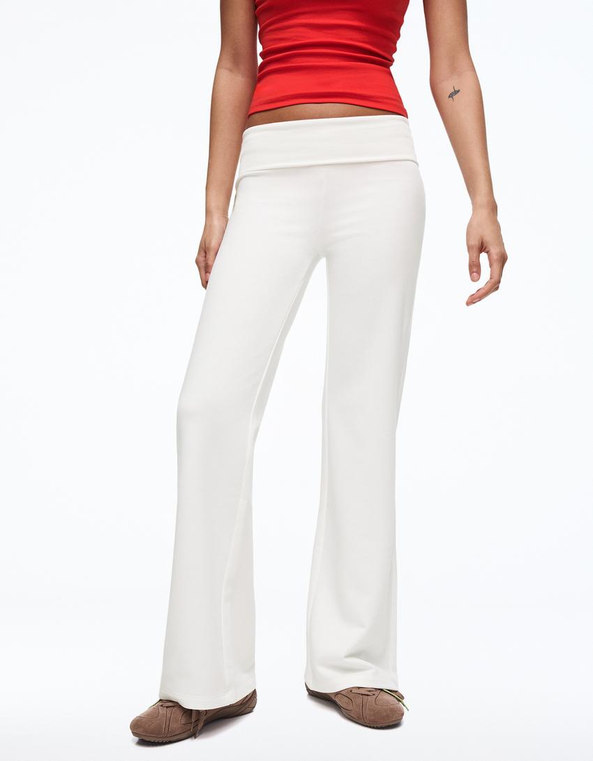 Pantalón felpa flare parche-Crudo