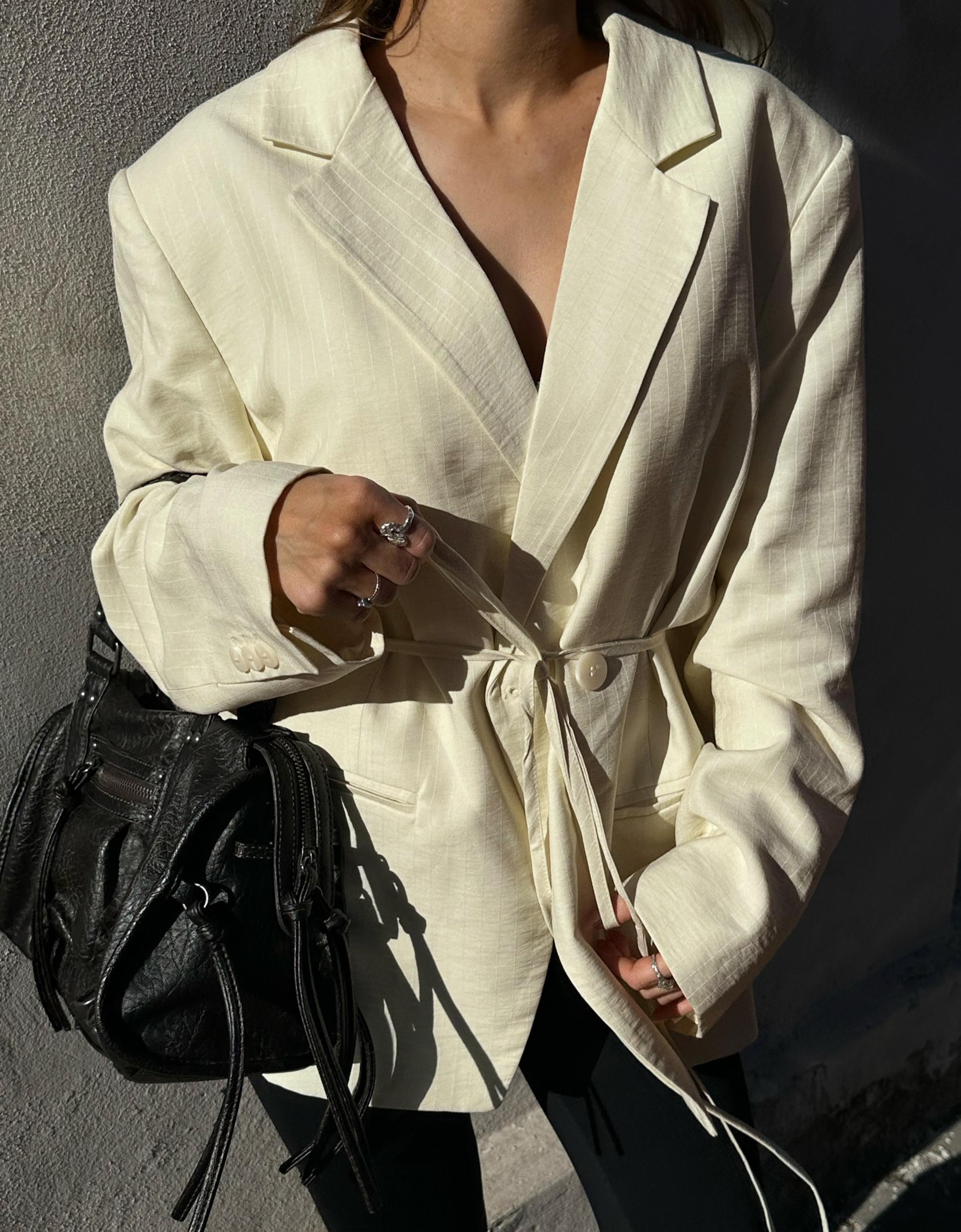 Flowy blazer with drawstring
