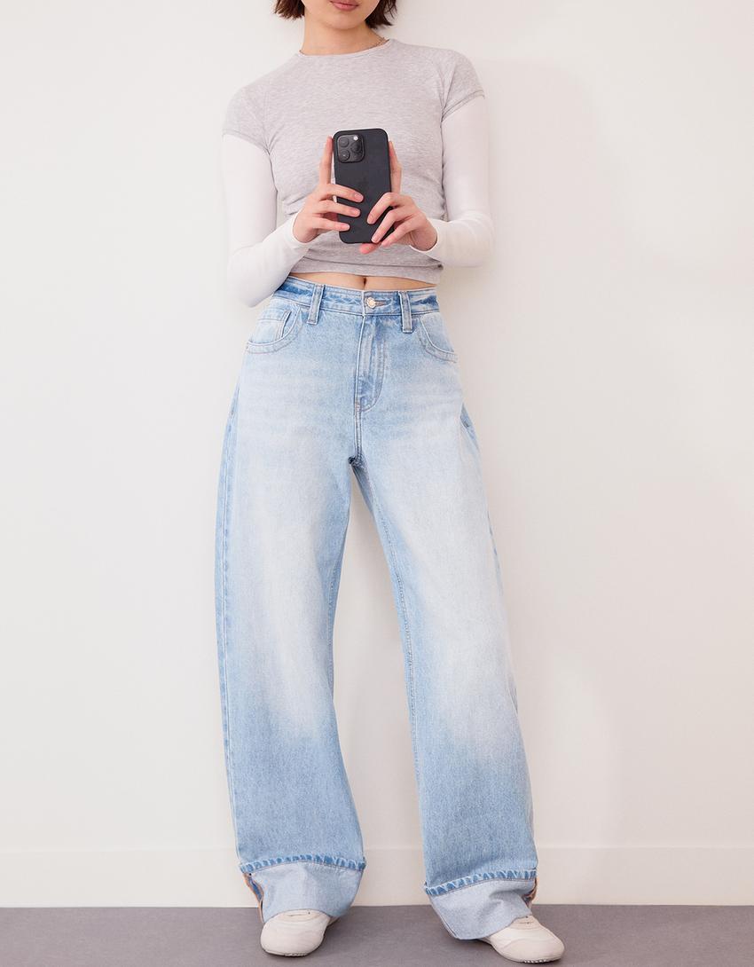 Wide-leg '90s jeans with turn-up hems-Light blue-3