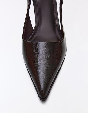 HEELED SHOES WITH BUCKLE DETAIL — Brown 4