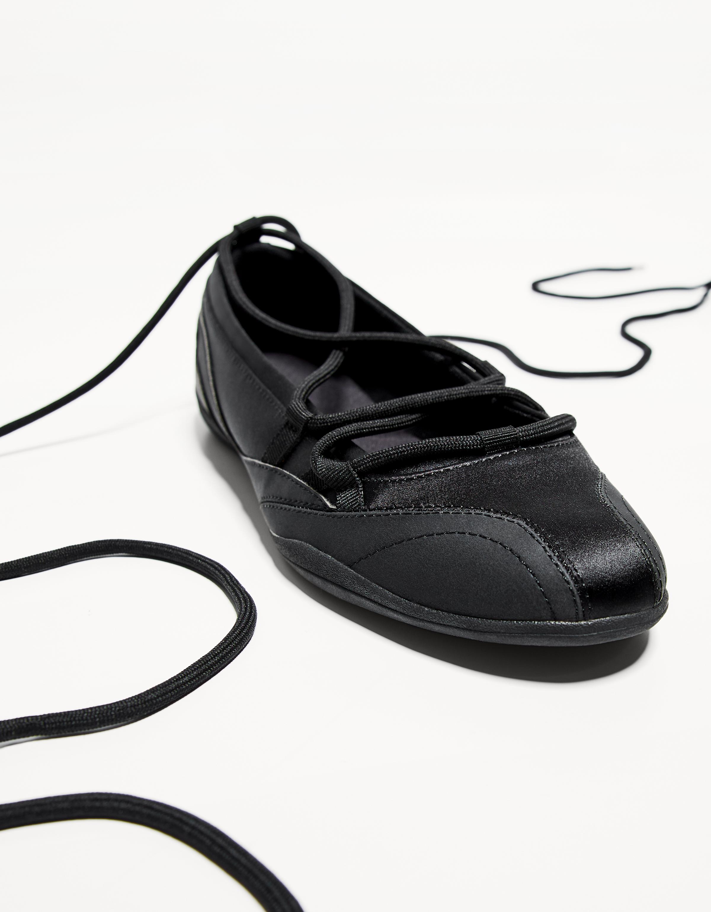 Tied sporty ballerinas - Shoes - Women | Bershka