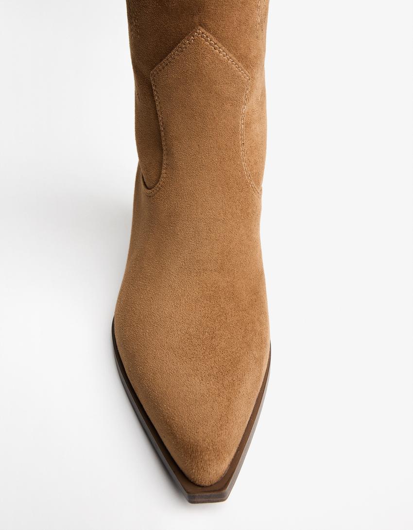 Bota tacón cowboy bordados-Arena-3