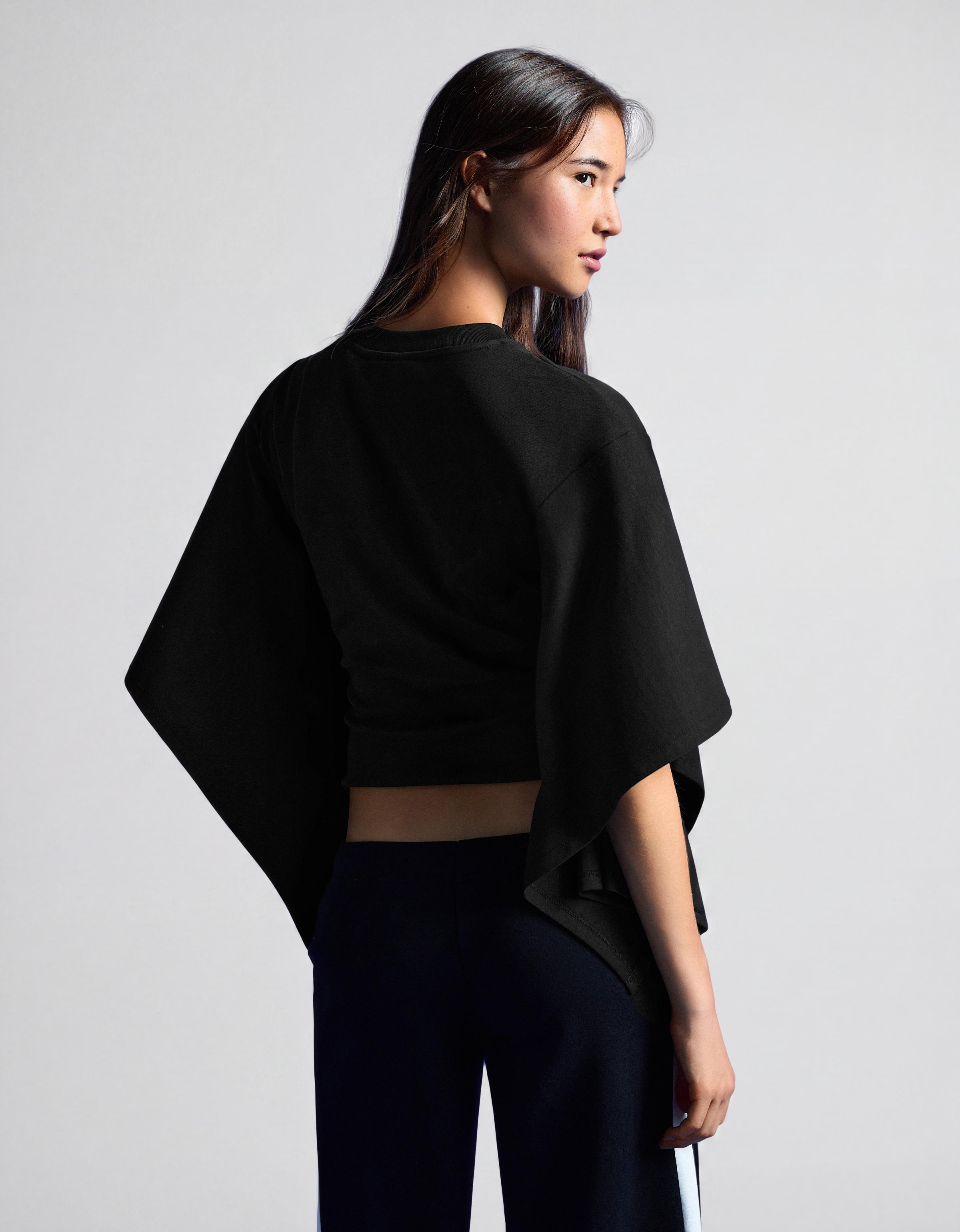 Short sleeve cape T-shirt — Black