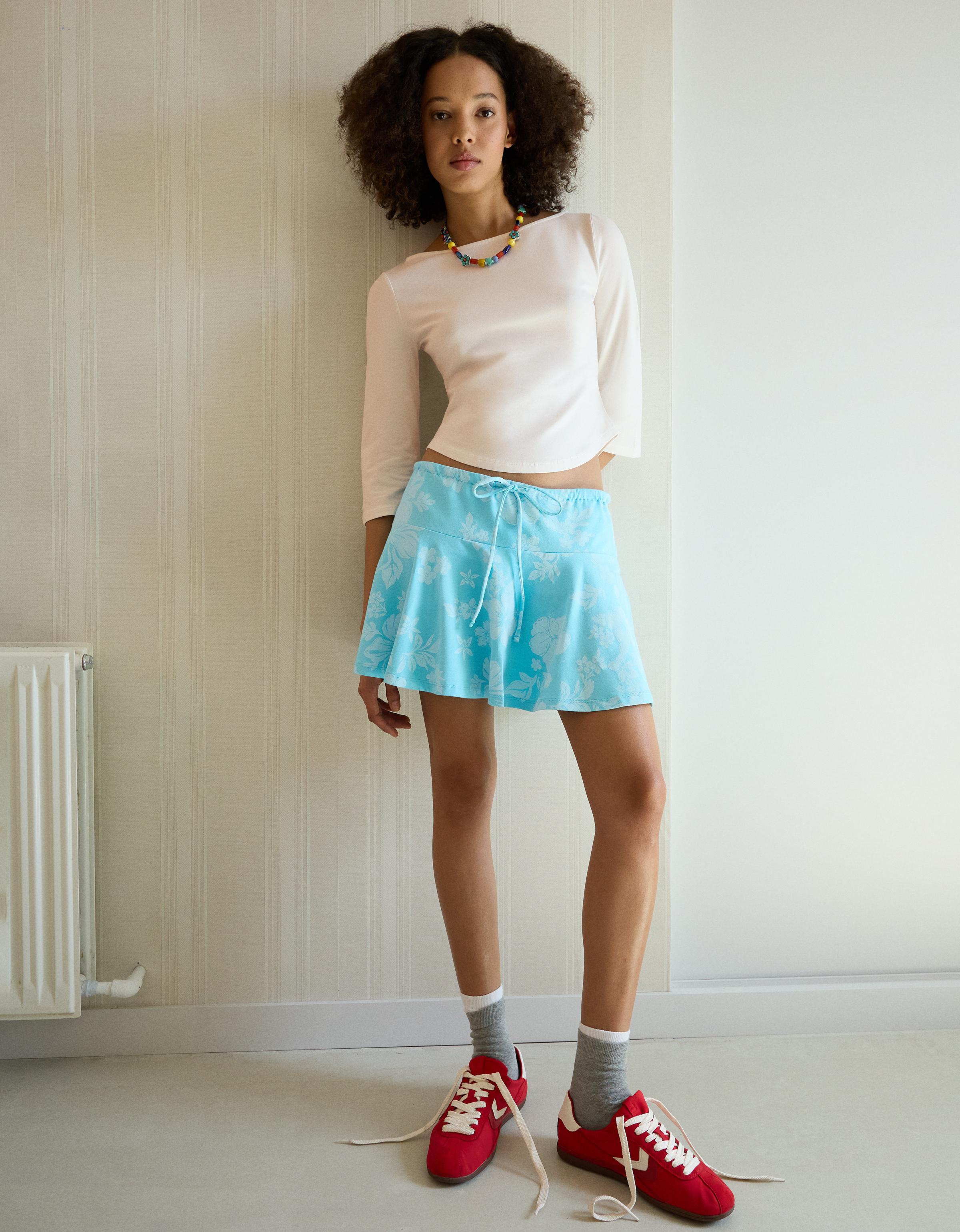 Mini skort with tie waist