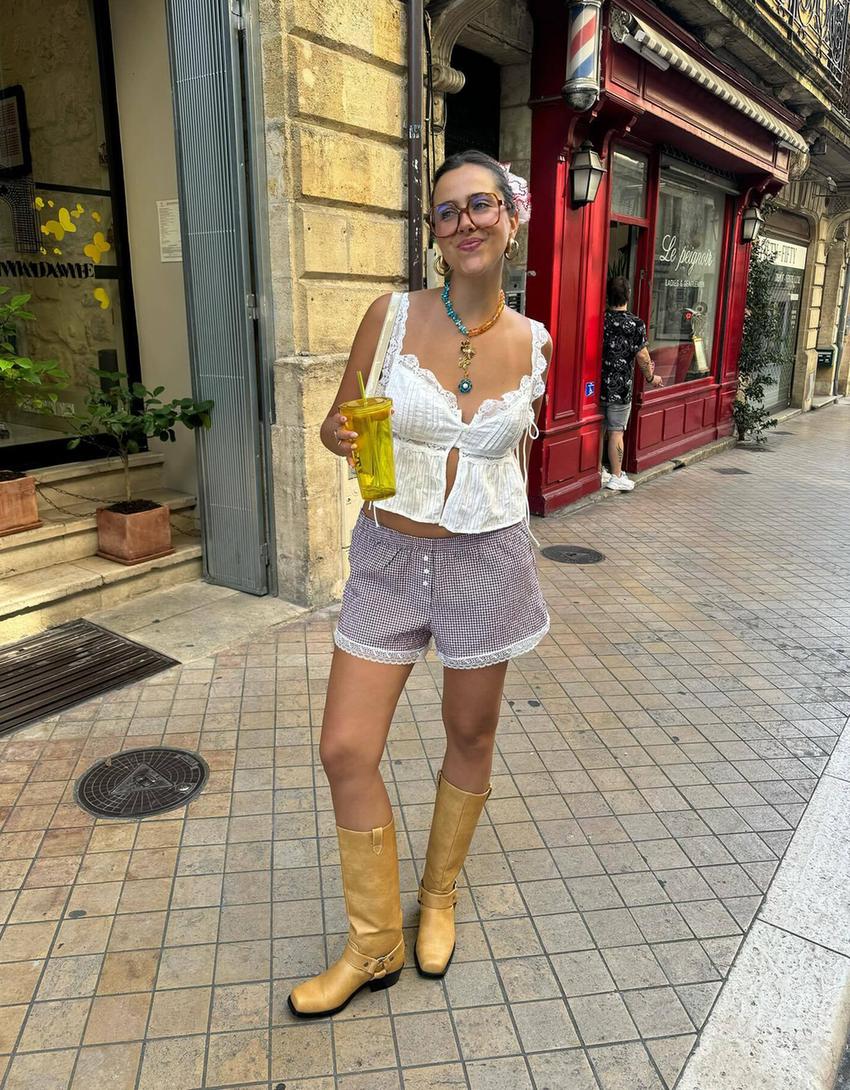 توب قصير بربطة جانبية-كريمي-3