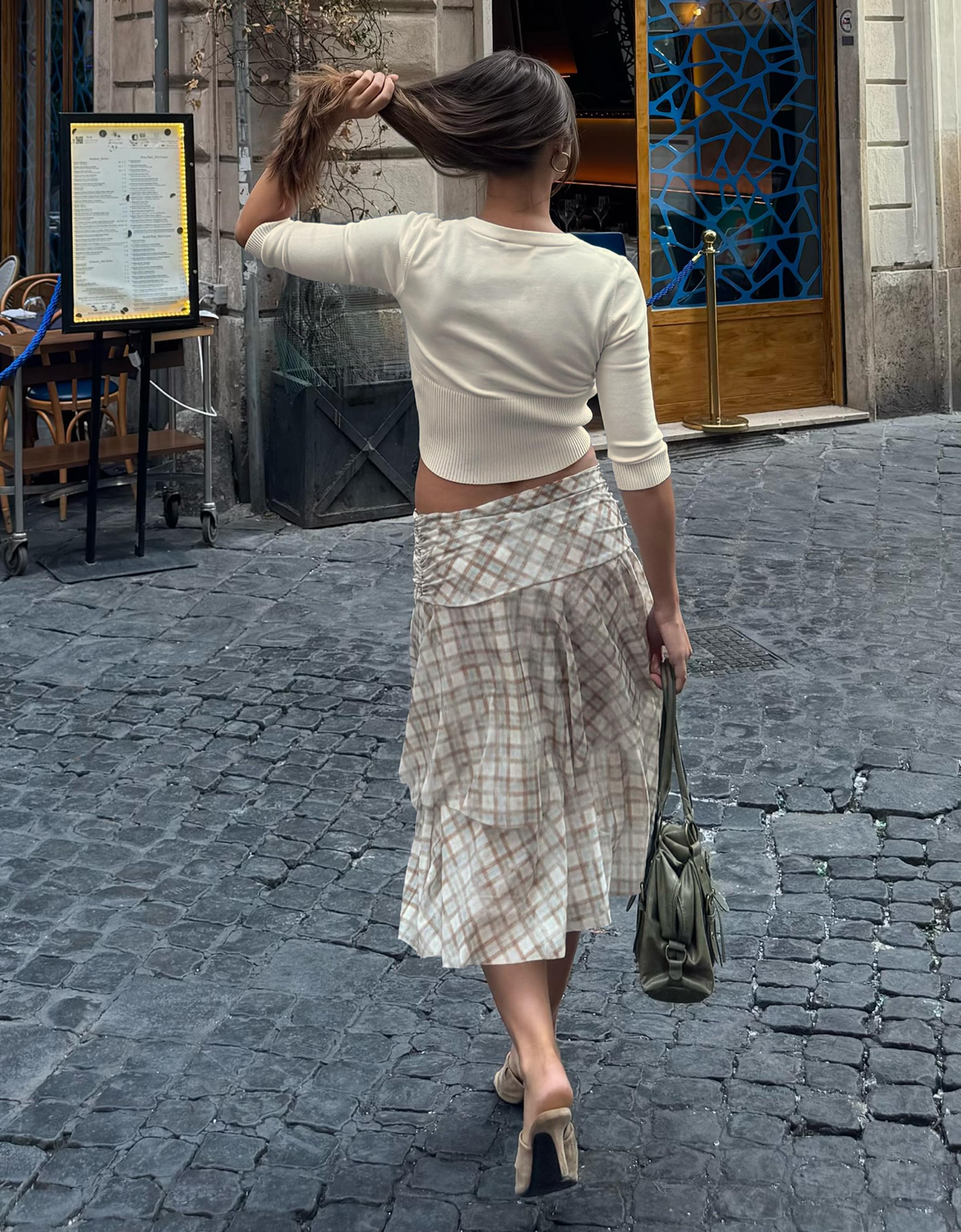 Cropped V-neck jacket — Cream