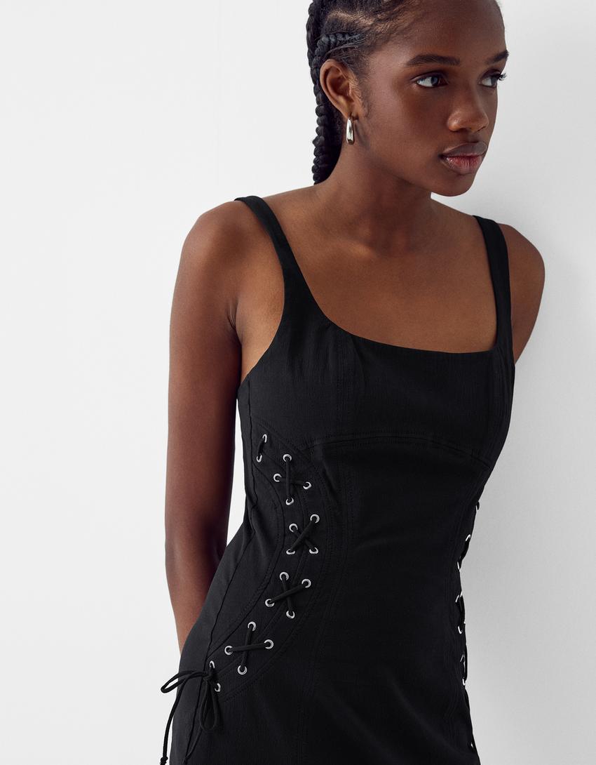 Vestido midi laçada lateral-Preto-3