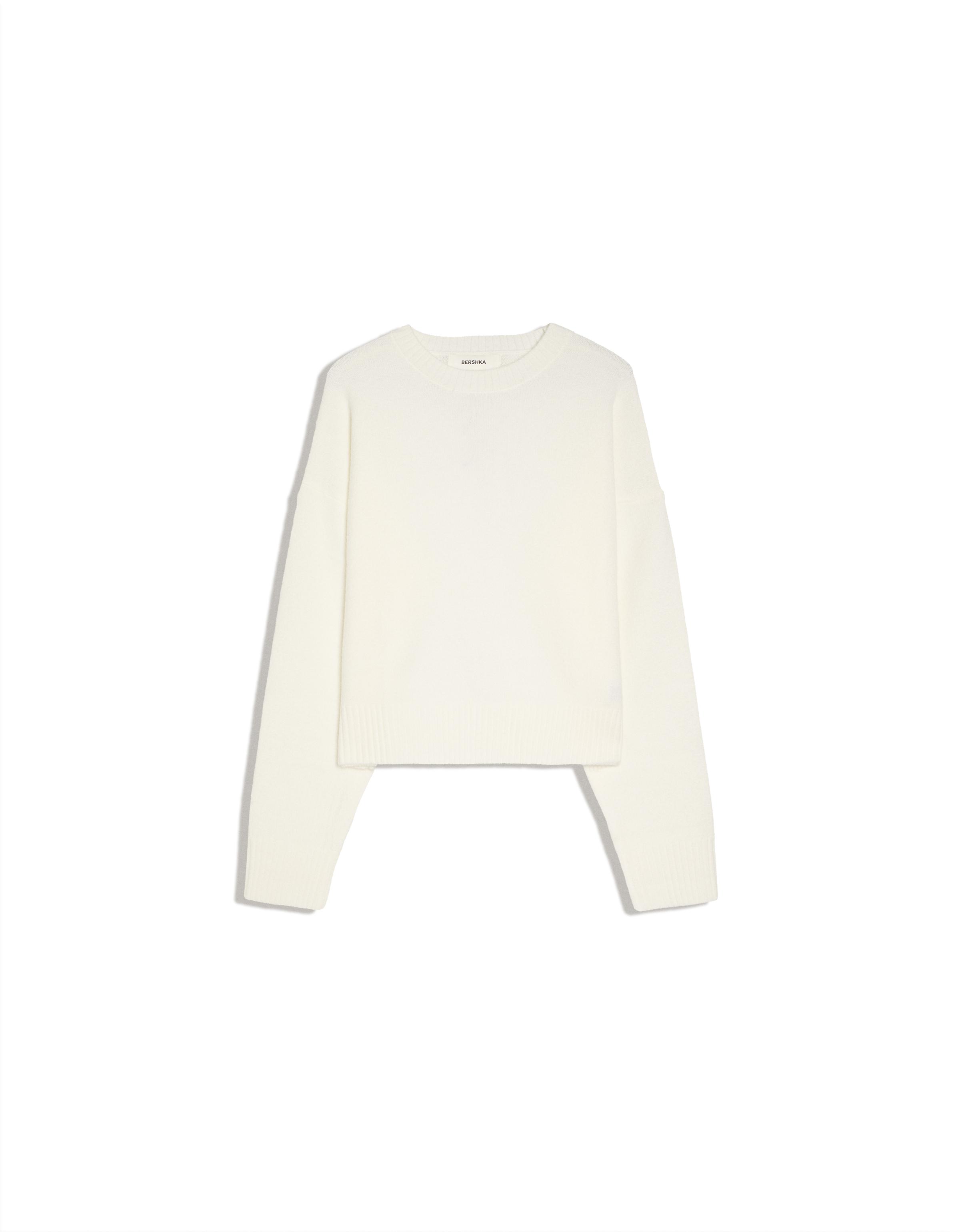 Round neck jumper — Cream