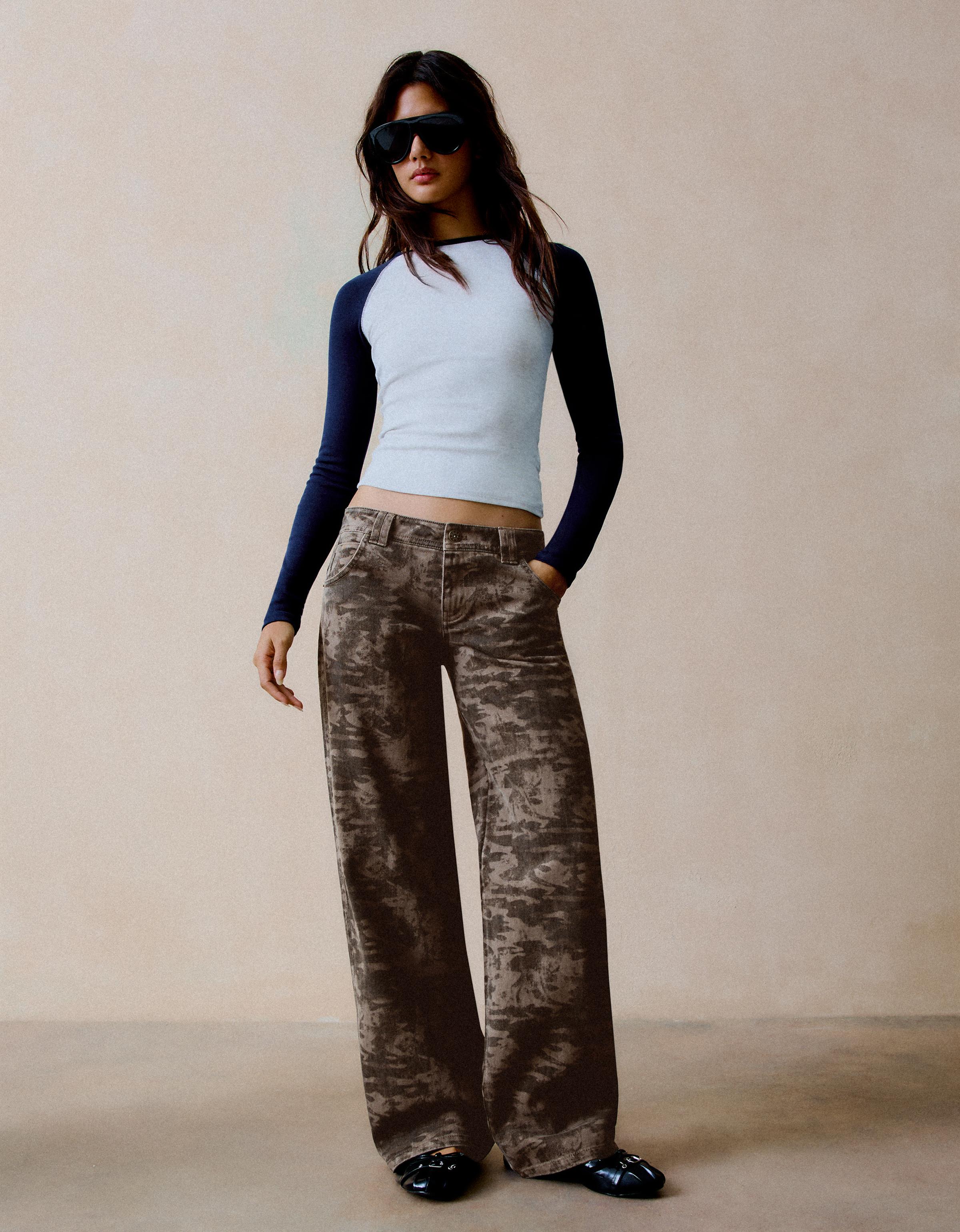 Bershka Pantalón Print Bolsillo Bordado Tachas Mujer 32 Marrón