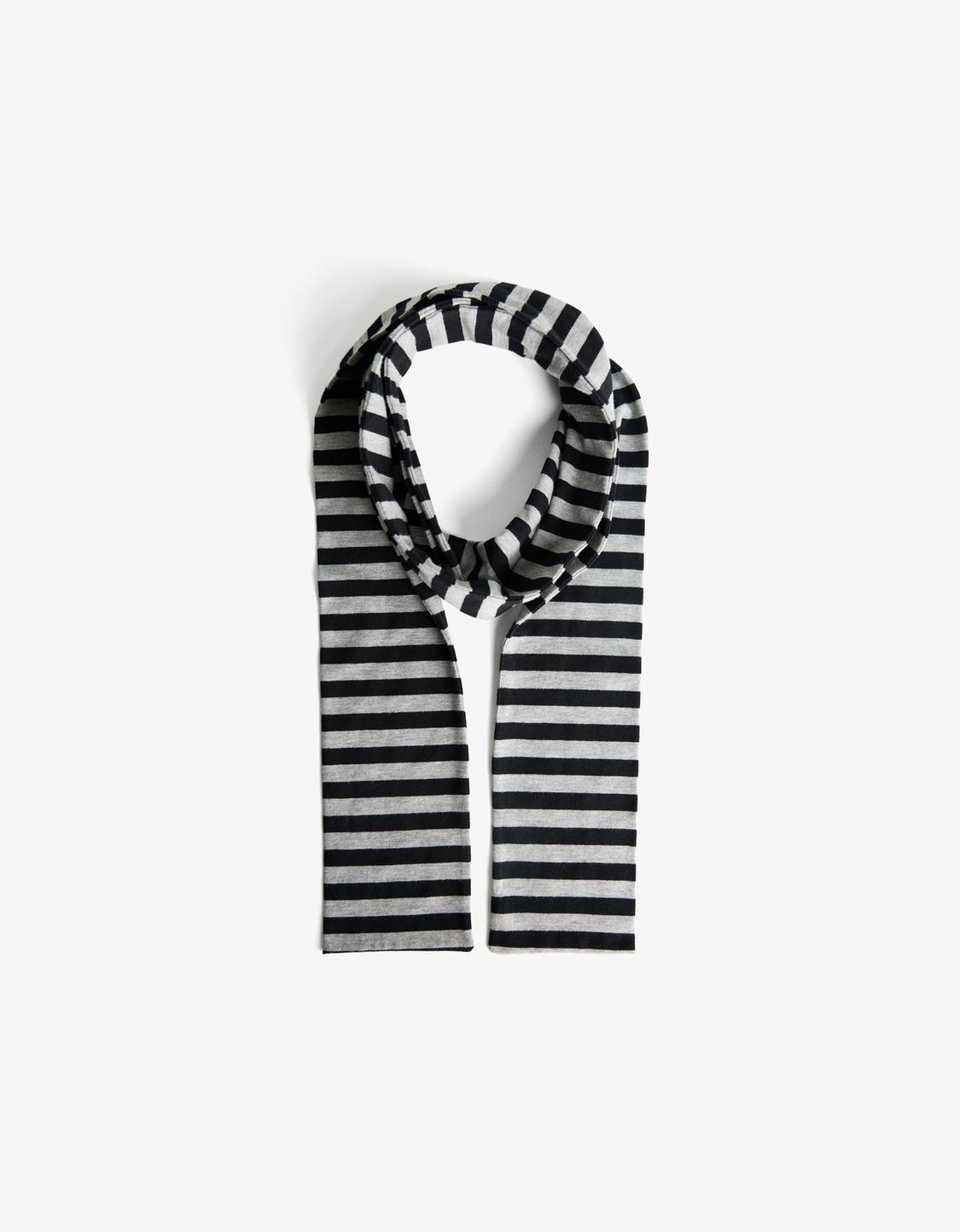 Extra-long print scarf