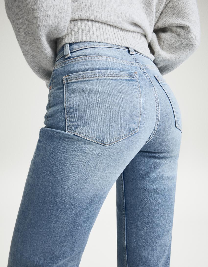 Flared jeans with slit-Light blue