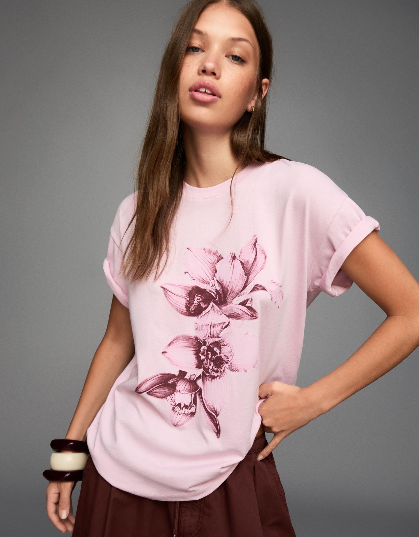 Bershka koszulka oversize z krótkim rękawem i nadrukiem różowy