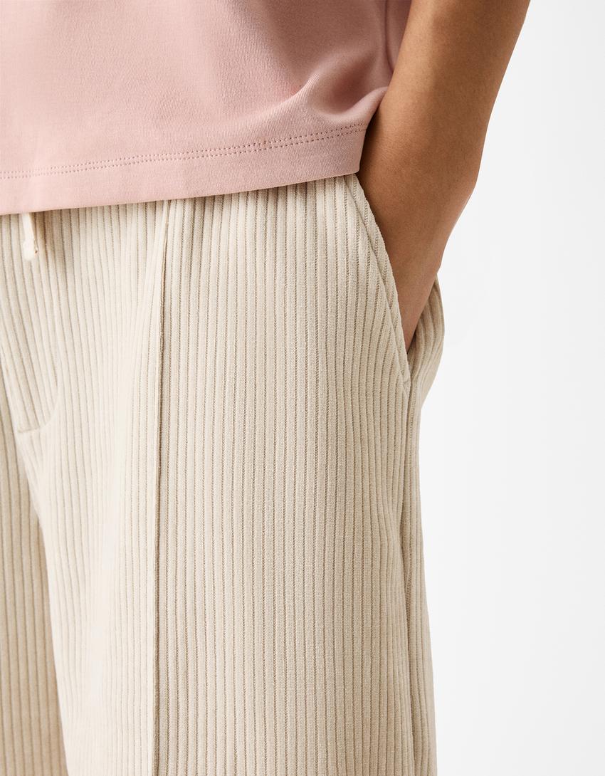 Loose fit chenille Bermuda shorts-Sand