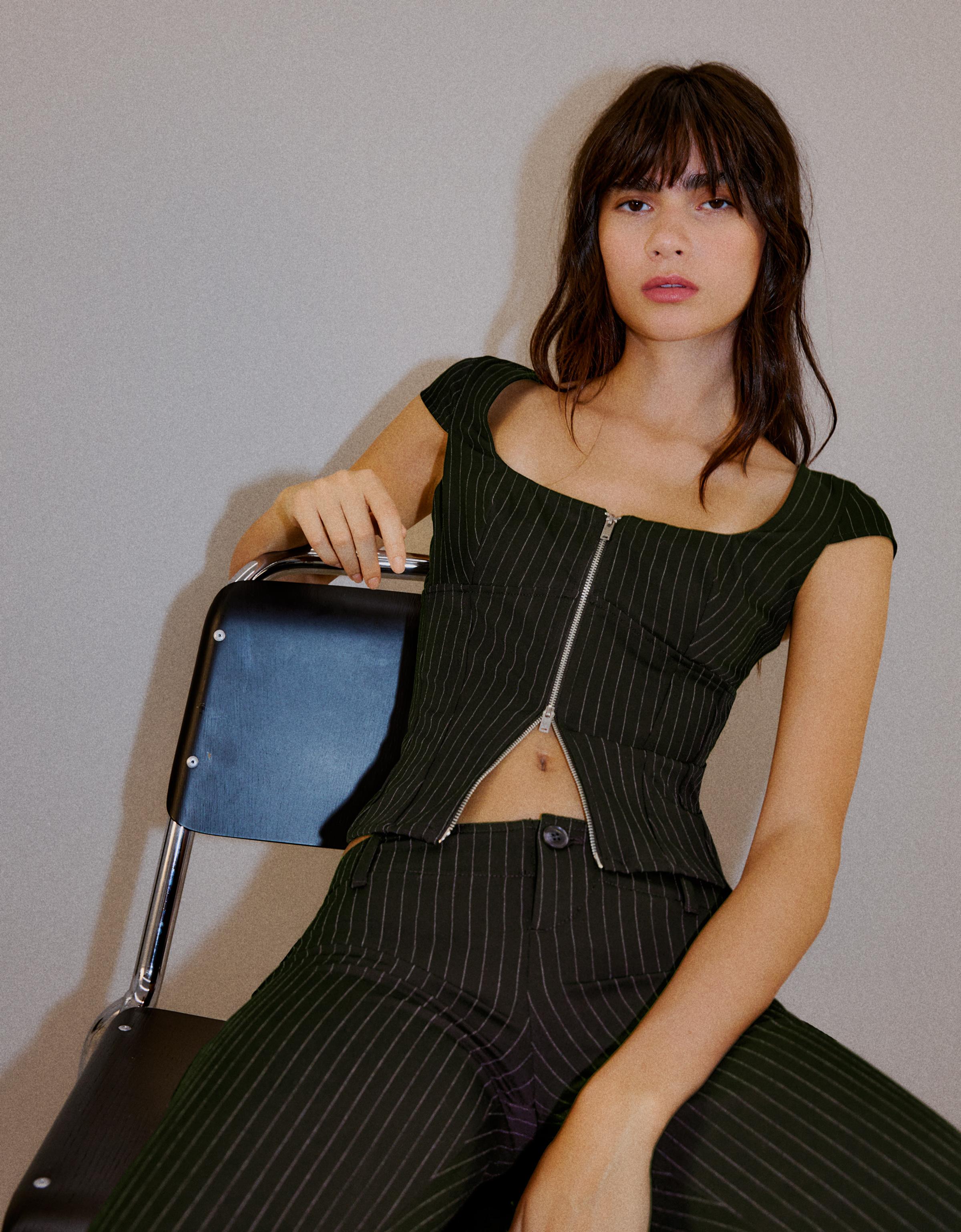 Short sleeve zip top — White / Black