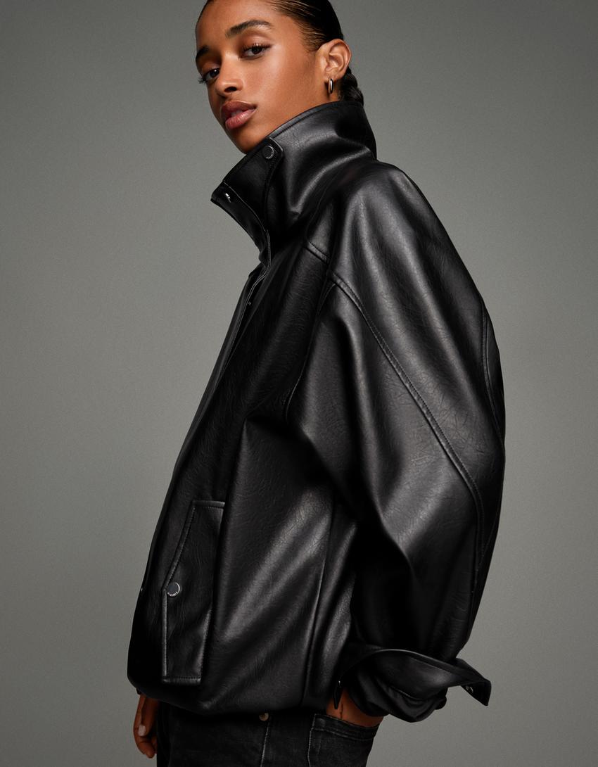 Oversize-Jacke aus Kunstleder-Schwarz
