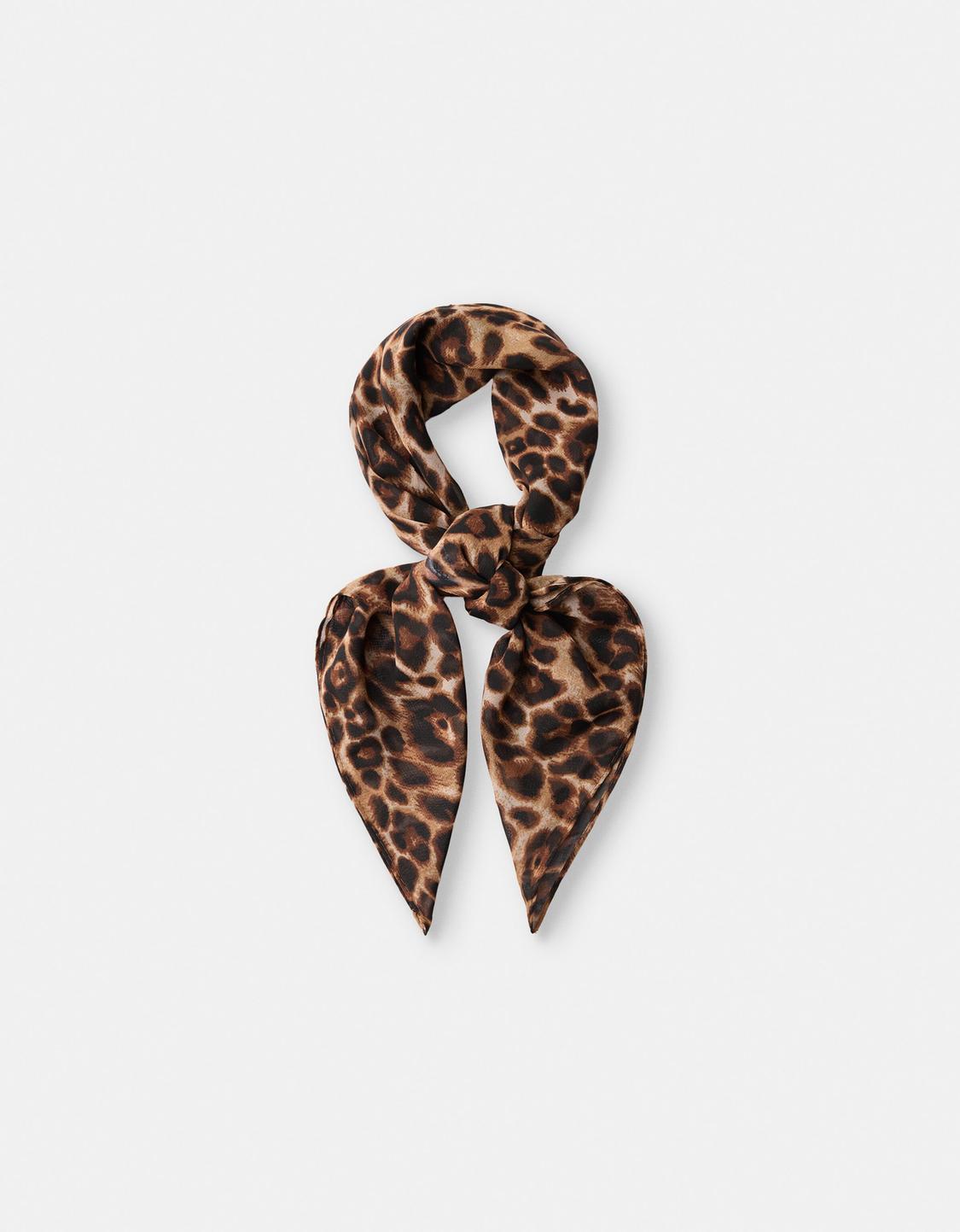 Leopar desenli fular