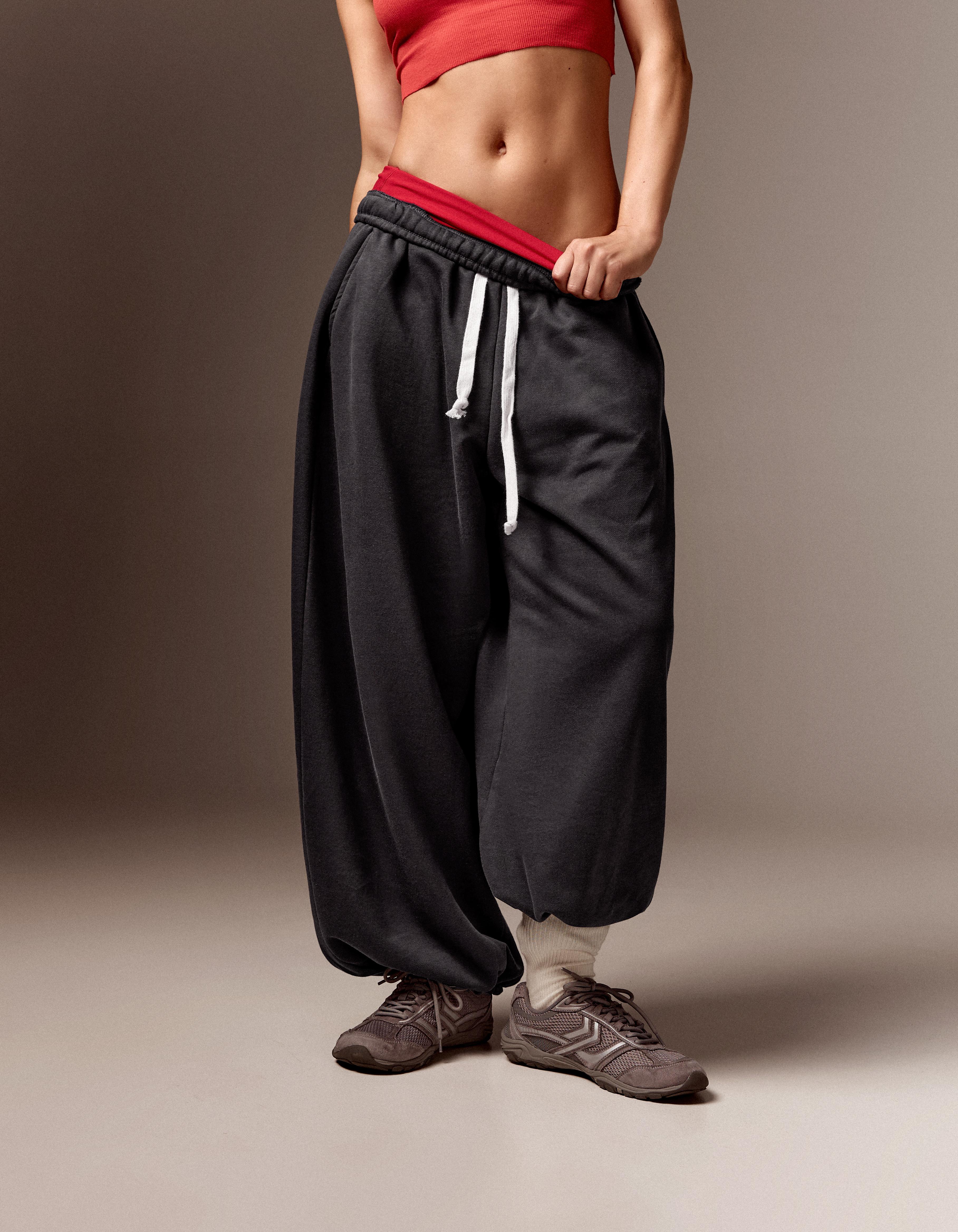 Balloon fit plush dancer trousers — Grey