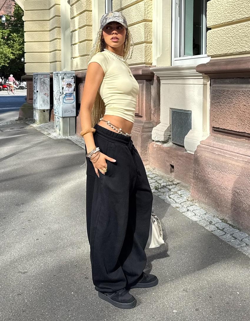 Plush barrel trousers-Black